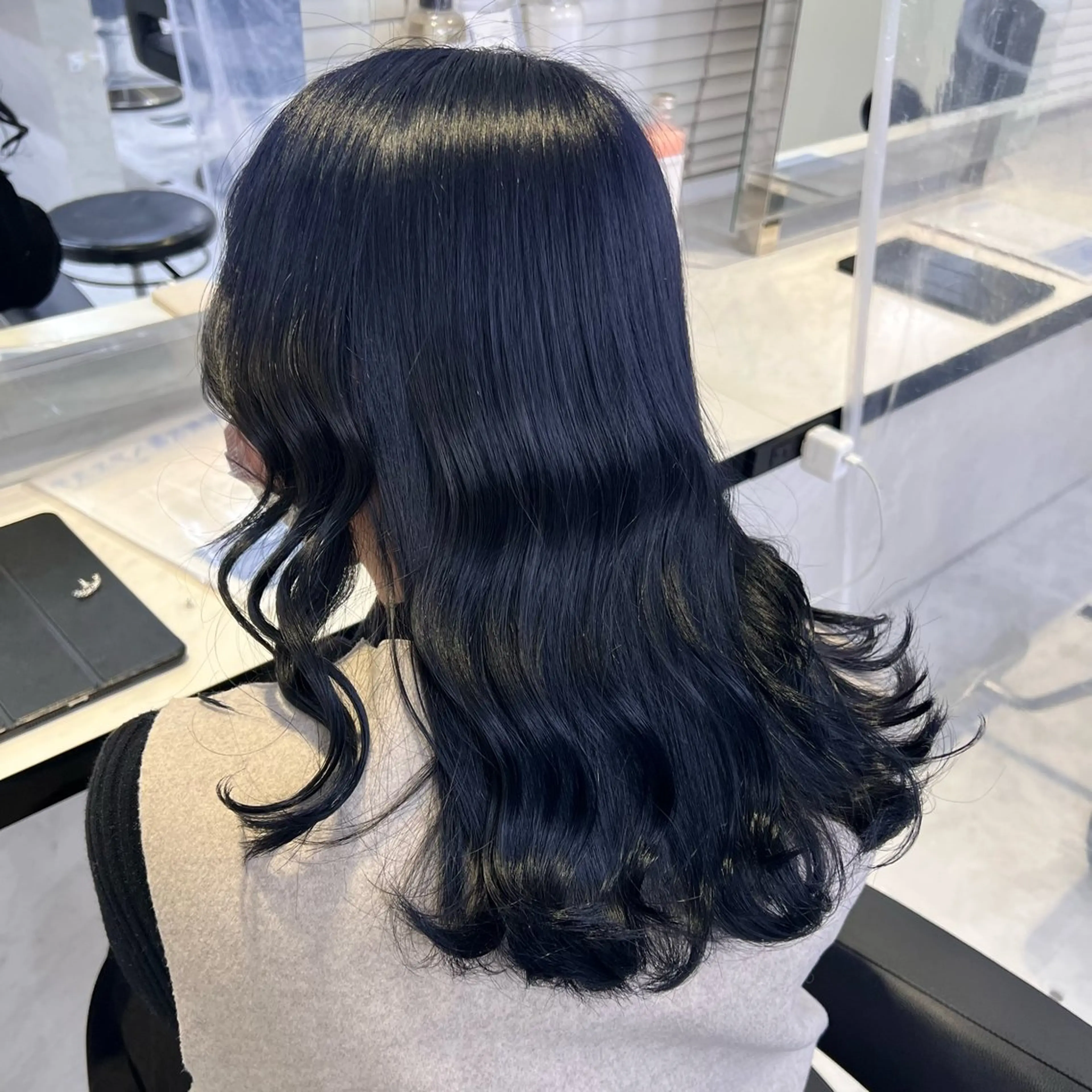 ロング カラー 透明感カラー ダブルカラー 髪質改善 カット ヘアカラー 💙ハイトーン韓国風 色白ヘア💙manaのヘアスタイル