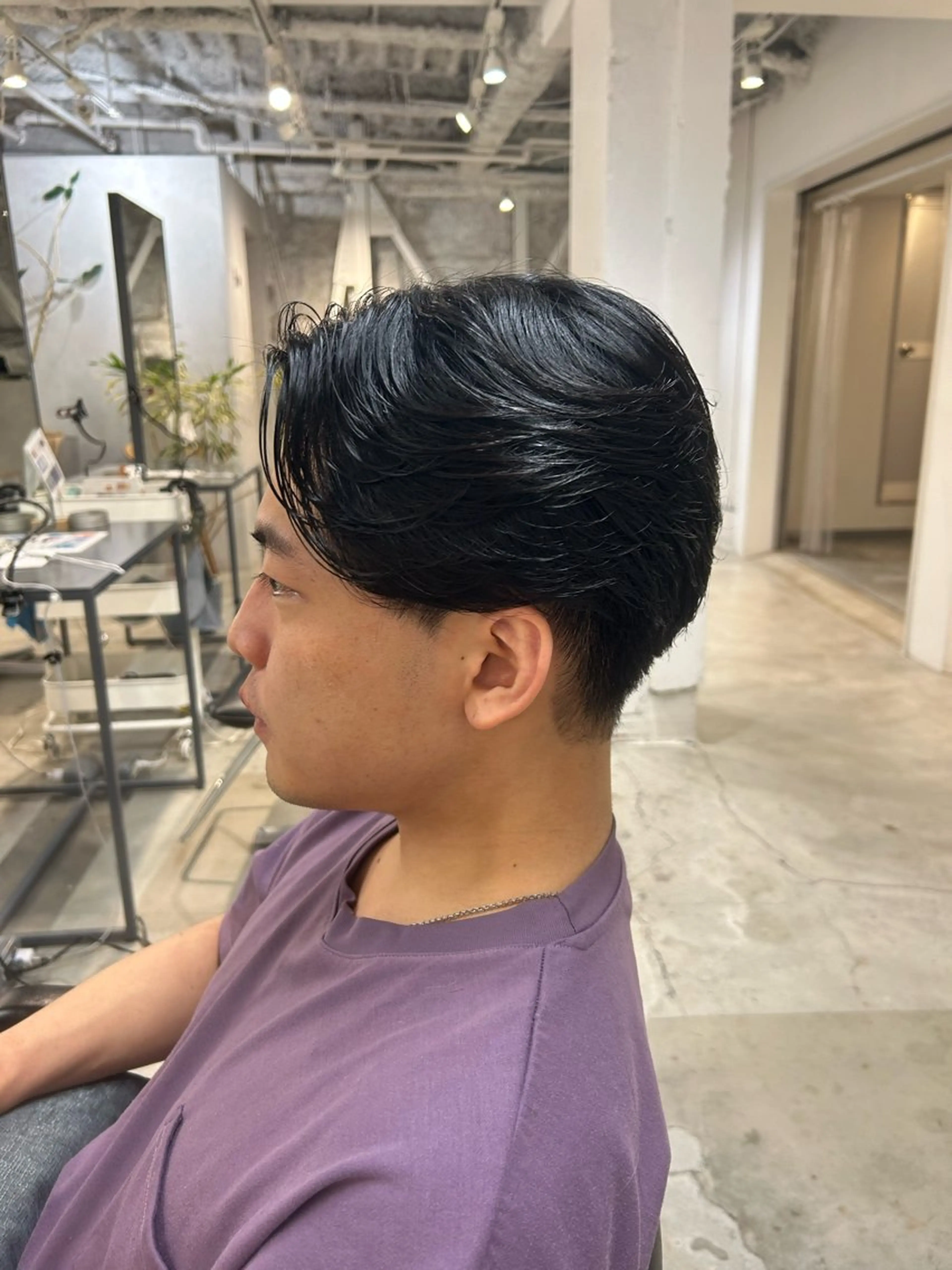 日曜日営業後限定19:00​〜​(men’sセンターパート限定)カット＋ナチュラル曲がる縮毛矯正💈の写真