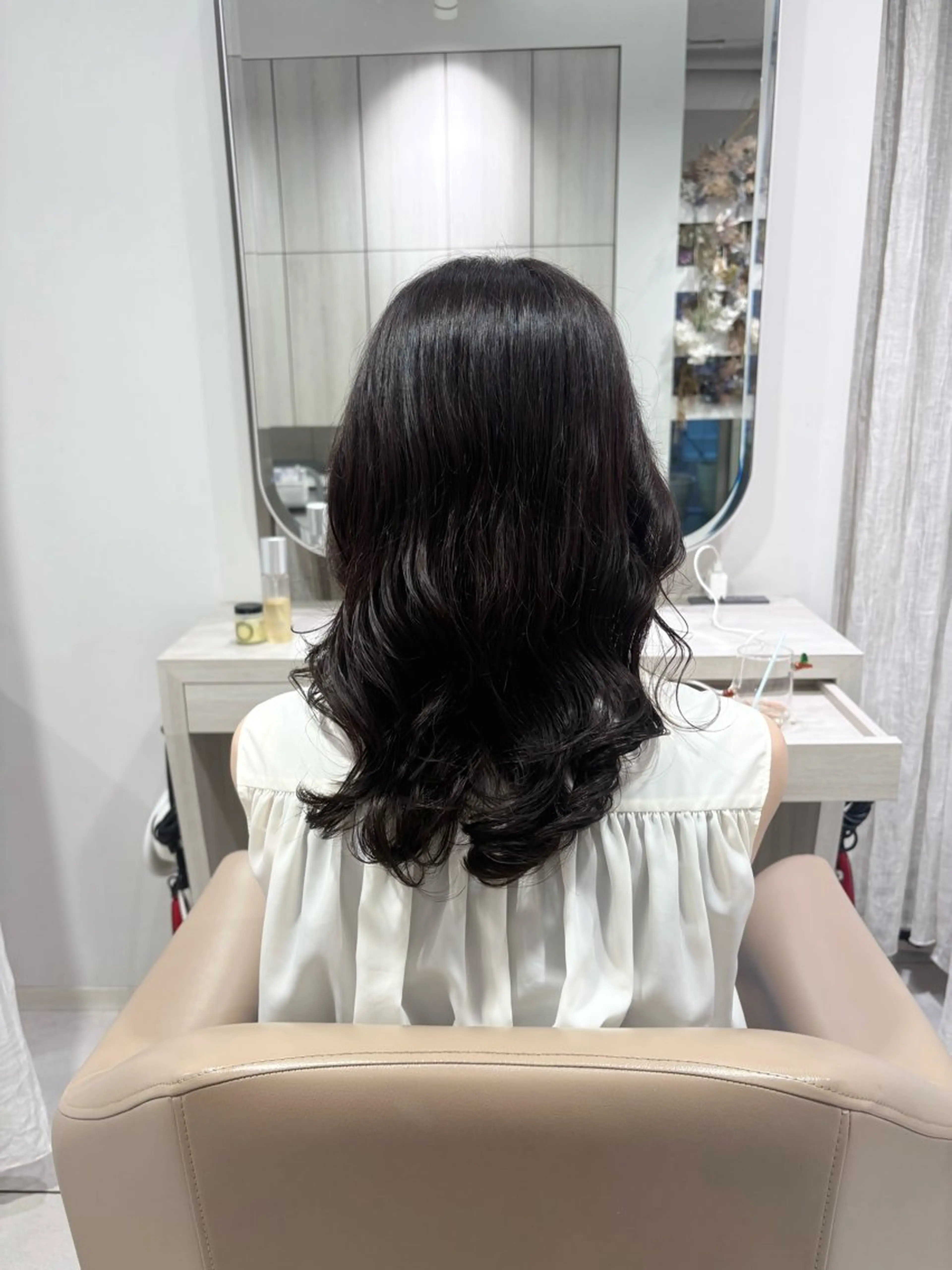セミロング パーマ セミロングパーマ レイヤーカット カット ヘアカラー パーマ Hair salon　Sui所属・コテ巻き風パーマ 暖色カラー/伊藤菜月のヘアスタイル