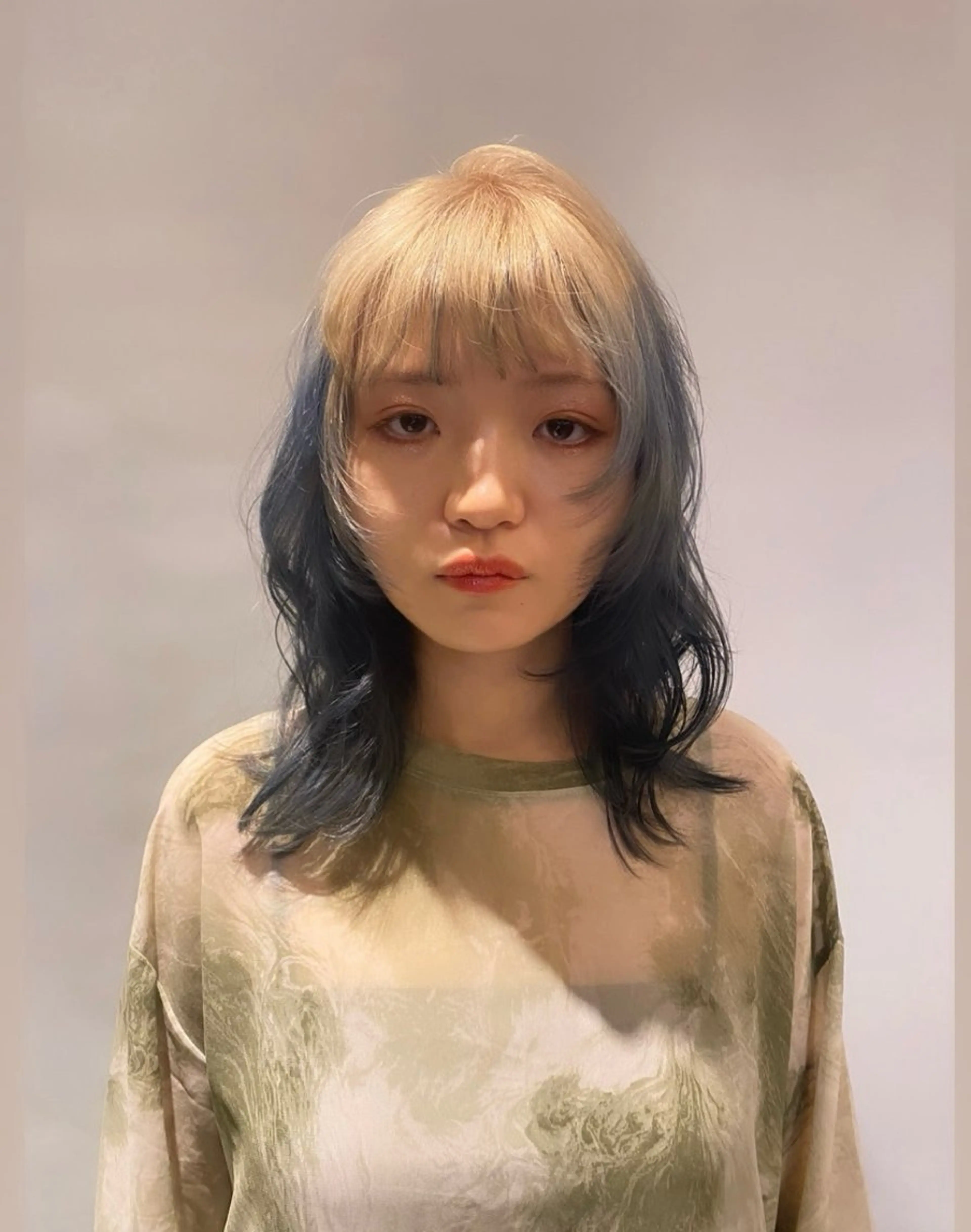 セミロング カラー カット HANA所属・emiri 🌼のヘアスタイル