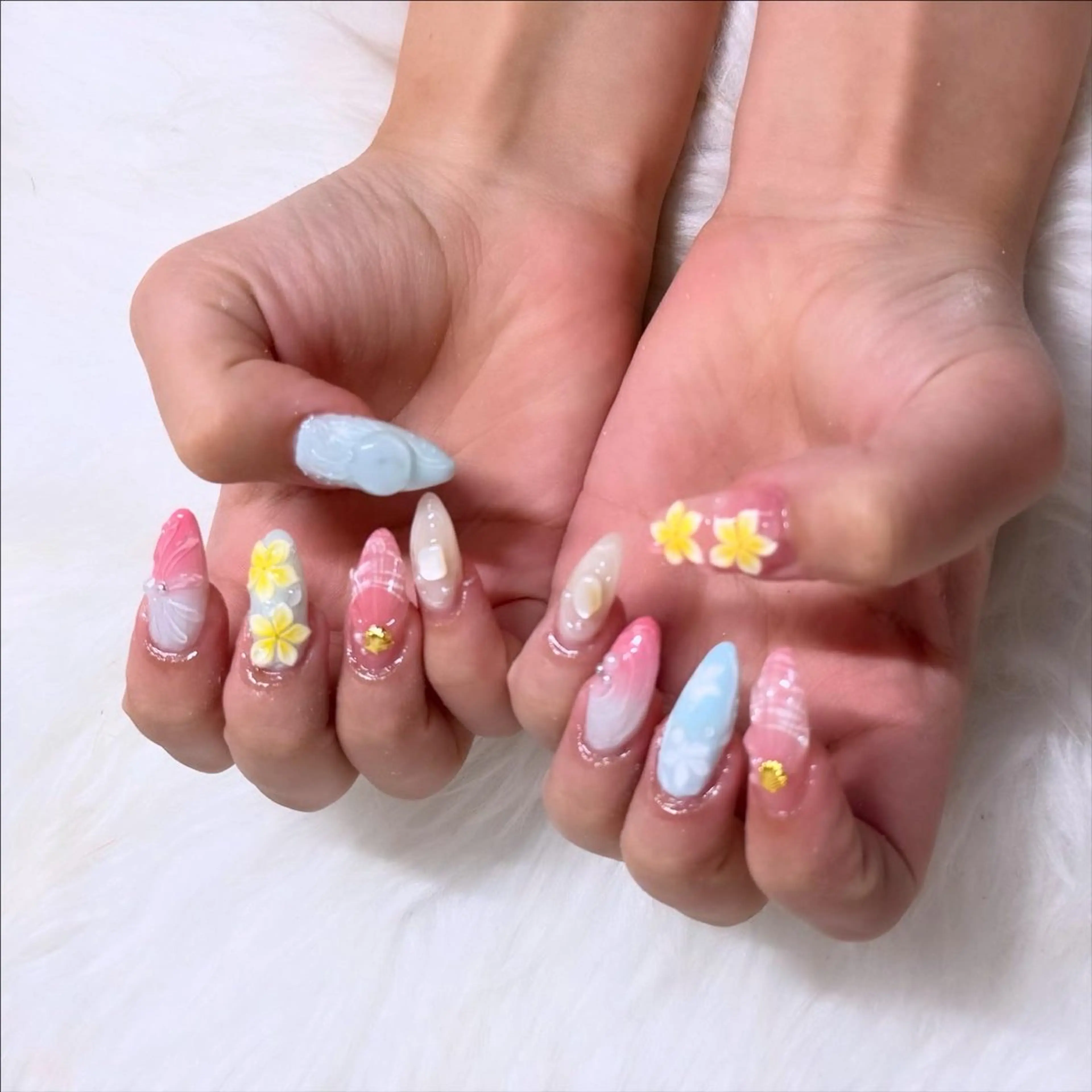 ロング ハンドネイル mao .のネイルデザイン