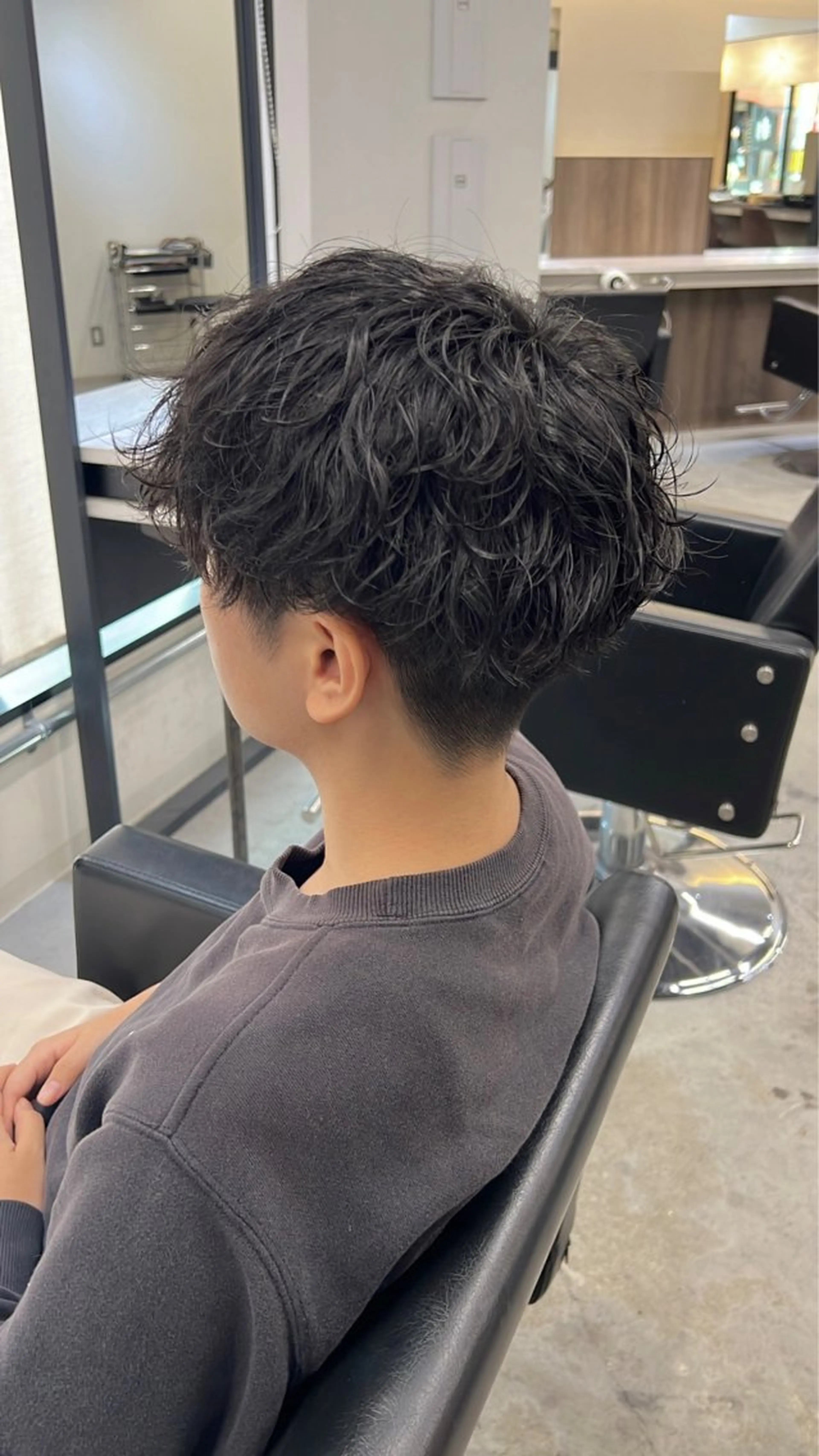 ショート パーマ メンズ 韓国ヘア🇰🇷 中島志菜のヘアスタイル