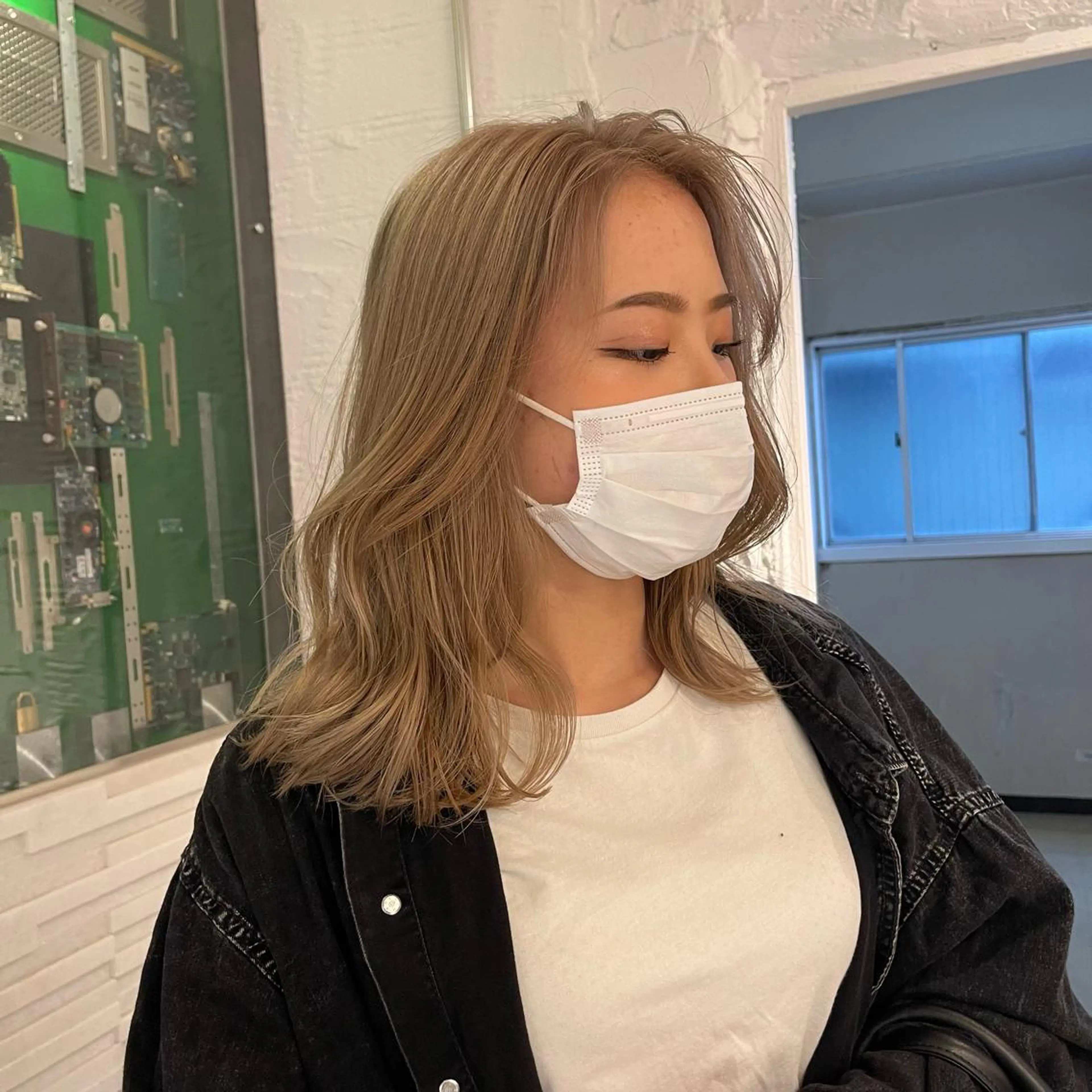 セミロング カラー ヘアカラー lunty miichiのヘアスタイル