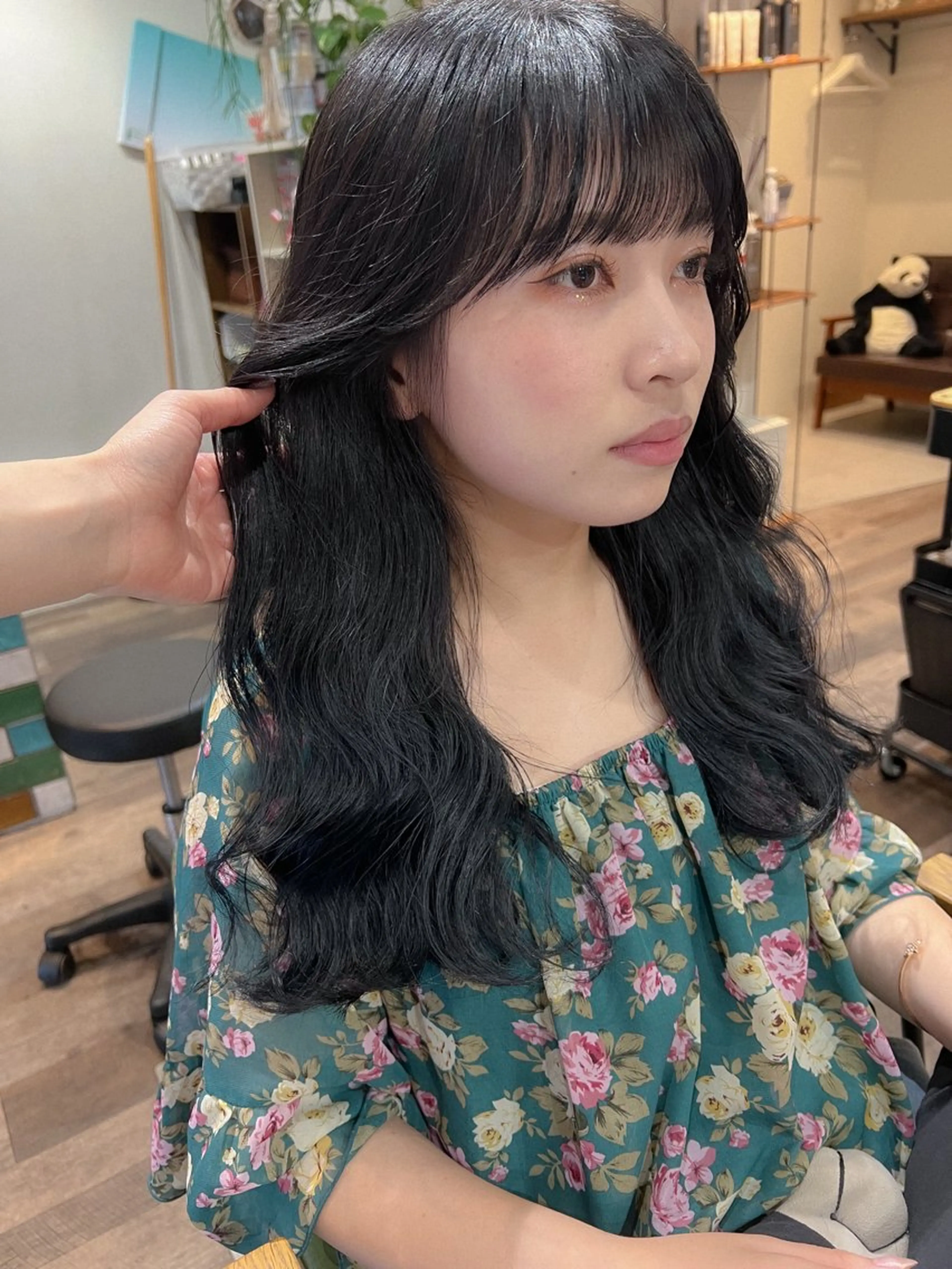 ロング カラー 黒髪 カット ヘアカラー トリートメント カラーパティシエ facce🌼ikoのヘアスタイル