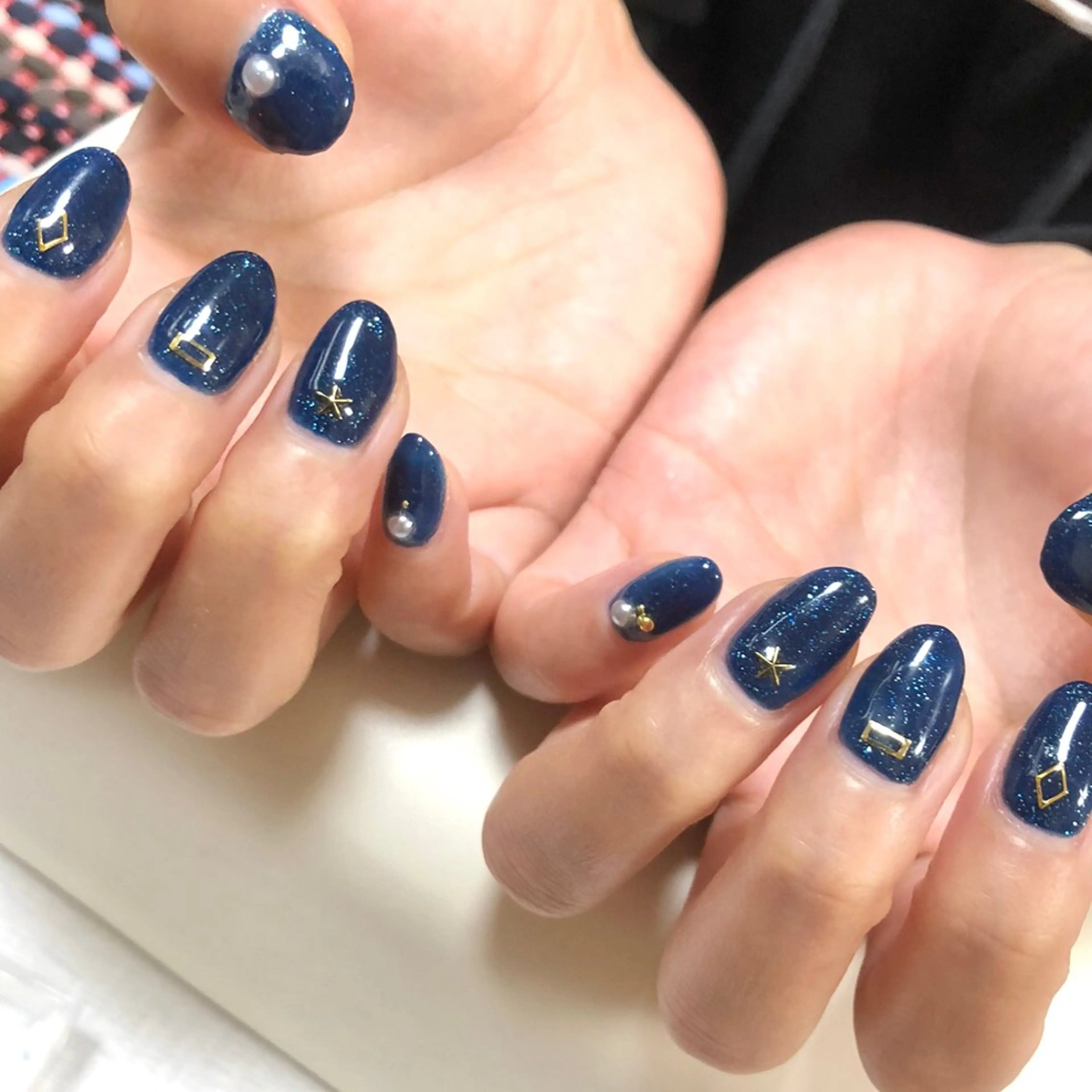 ネイル ラメ(グリッター) ネイビー 冬ネイル クリスマス ハンドネイル meeho所属・salon *meehoのネイルデザイン