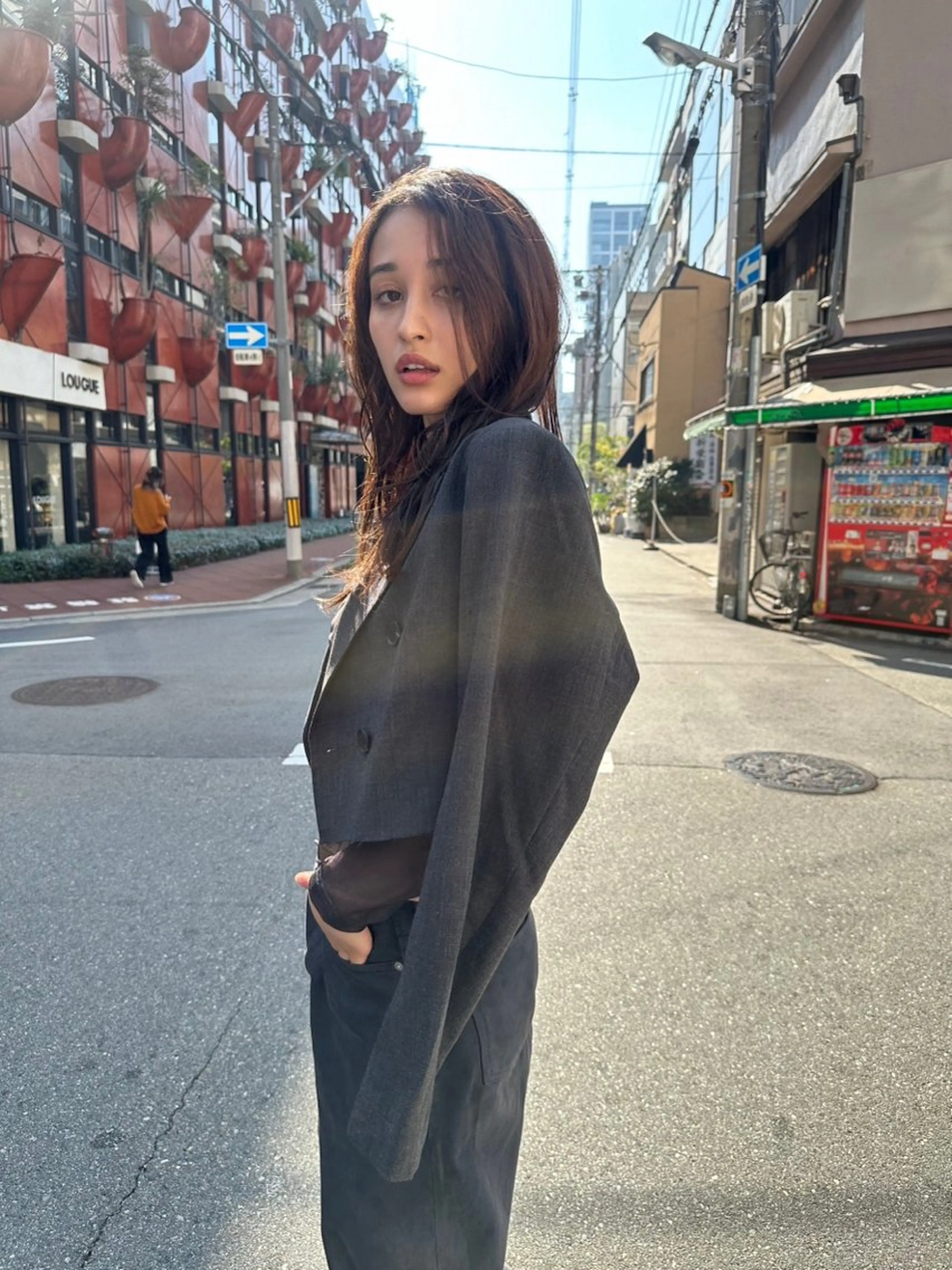 セミロング カラー ヘアアレンジ デザインカラー デザインカット ヘアカラー トリートメント ヘアセット 【大阪で1番優しい 美容師】りょんのヘアスタイル