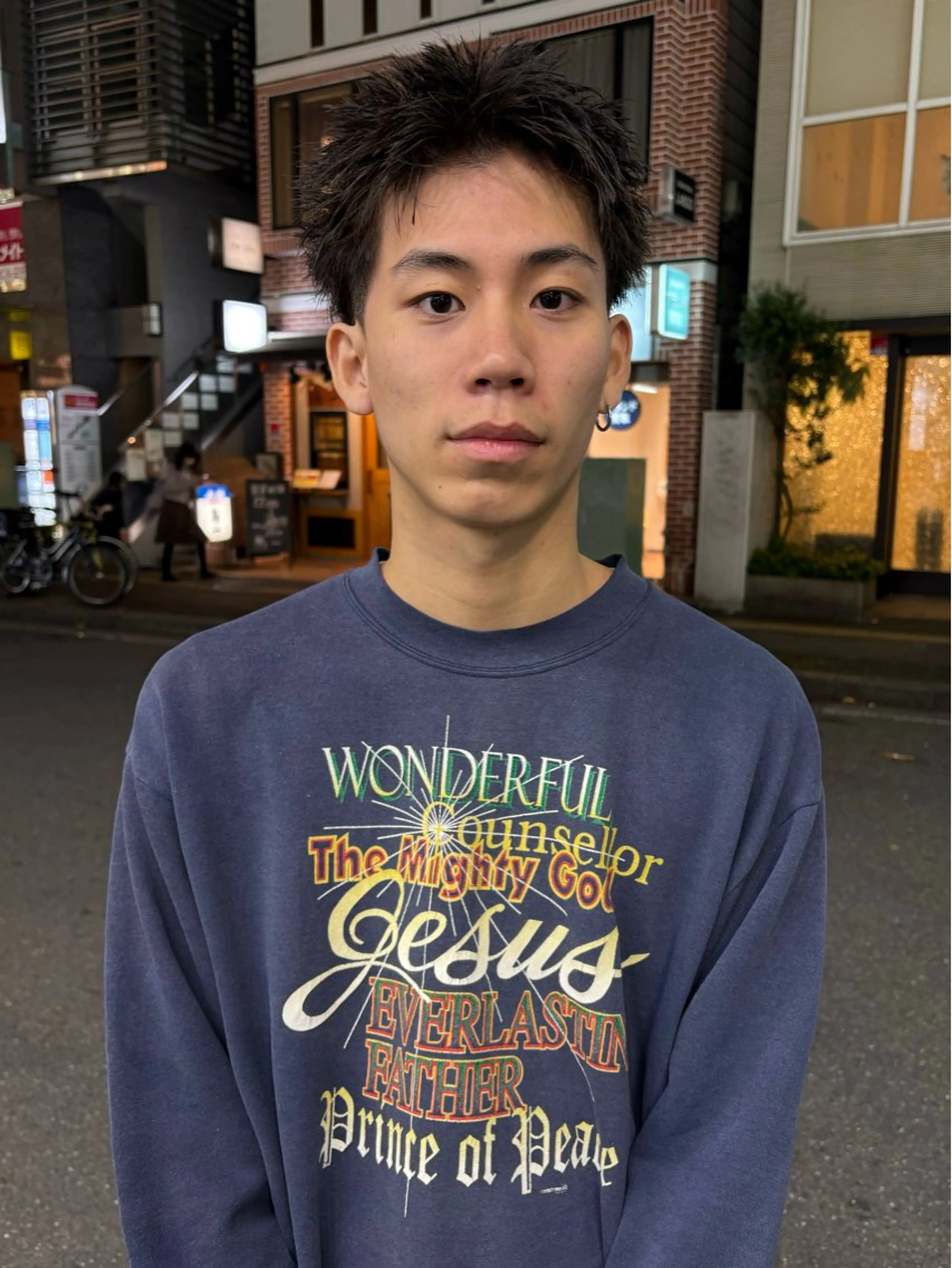 ショート メンズ 切りっぱなしボブ メンズブリーチ センターパート メンズハイライト メンズハイトーン HARUKI🏔️/ メンズ/透け感カラーのヘアスタイル