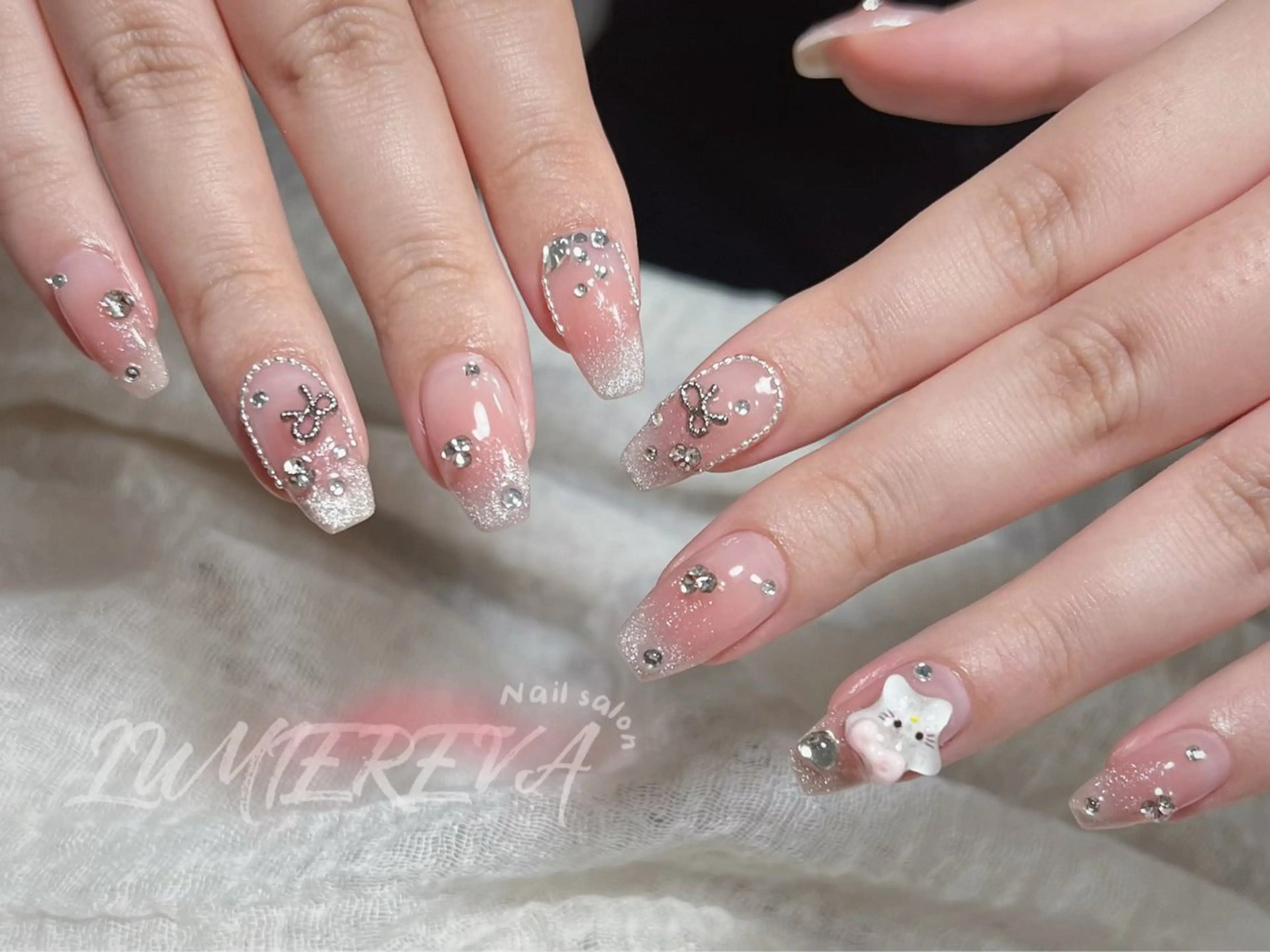 ネイル オーロラネイル 長さ出し ジェルネイル 氷ネイル・うるうるネイル 韓国ネイル ハンドネイル lumiereva nail salon所属・Lumiereva nail salonのネイルデザイン