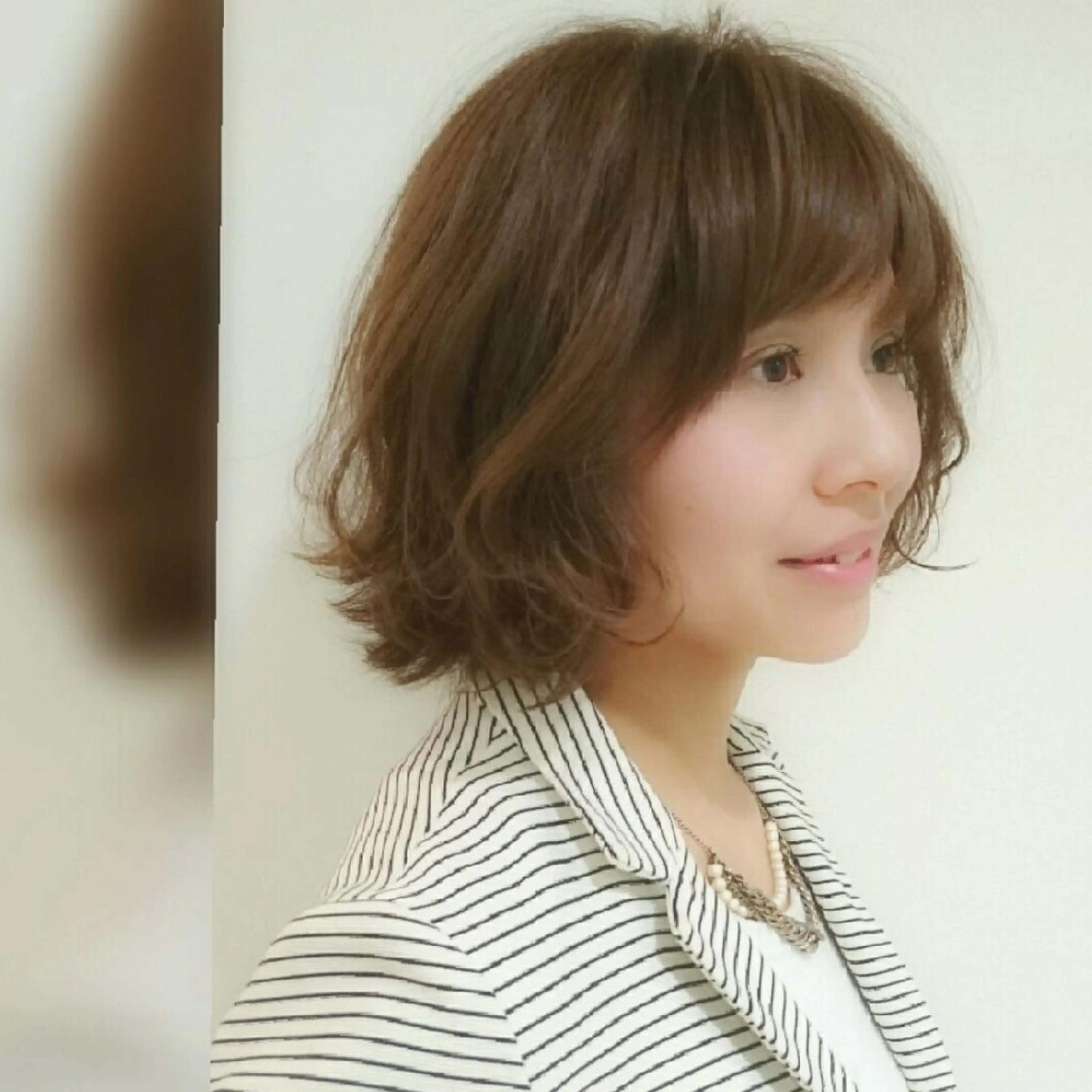カラー ショート ショートボブ ベージュカラー ボブ ショートヘア ma cherie 三浦直美のヘアスタイル