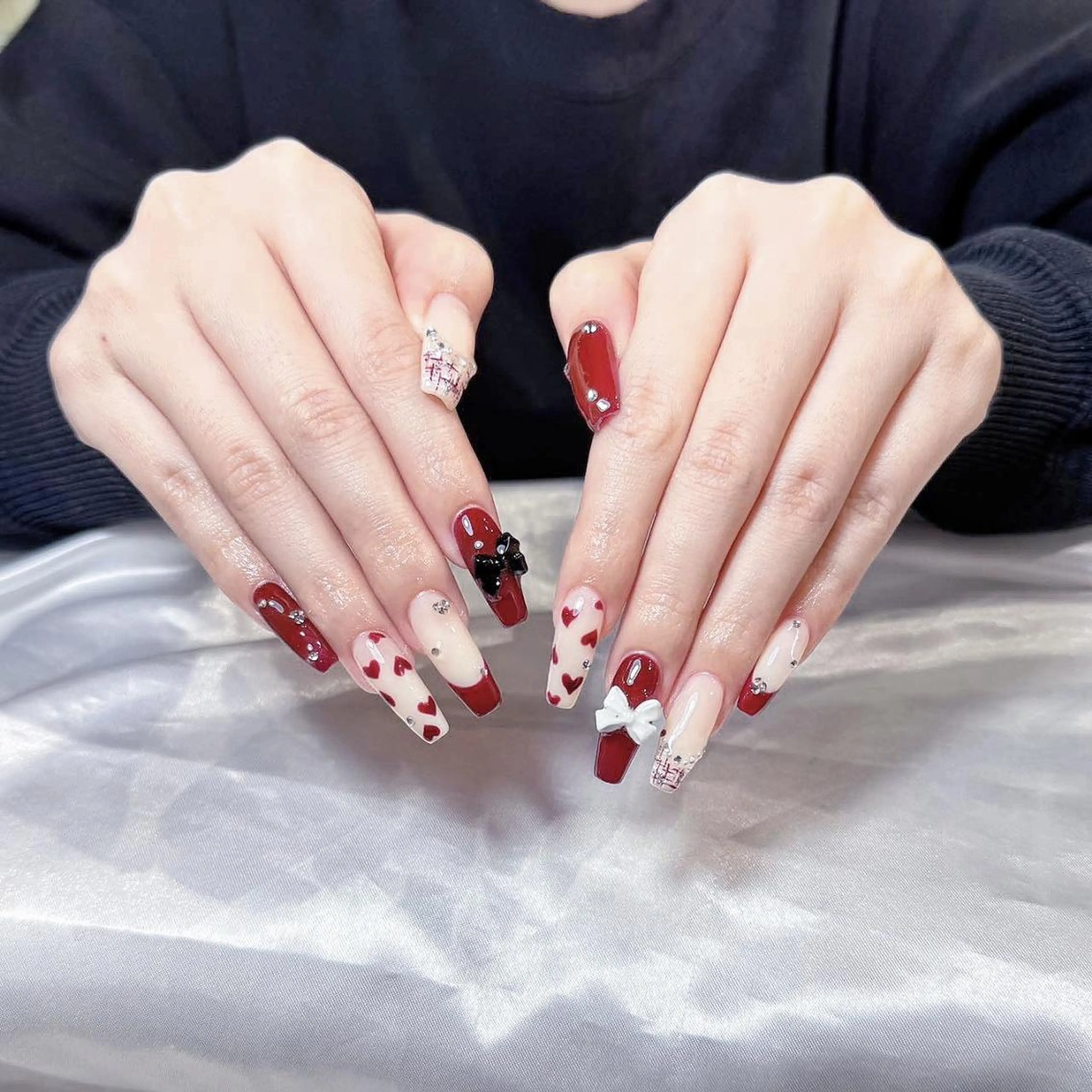 ネイル アートネイル オーロラネイル ガーリー キラキラネイル 韓国ネイル Nail Monsterのネイルデザイン