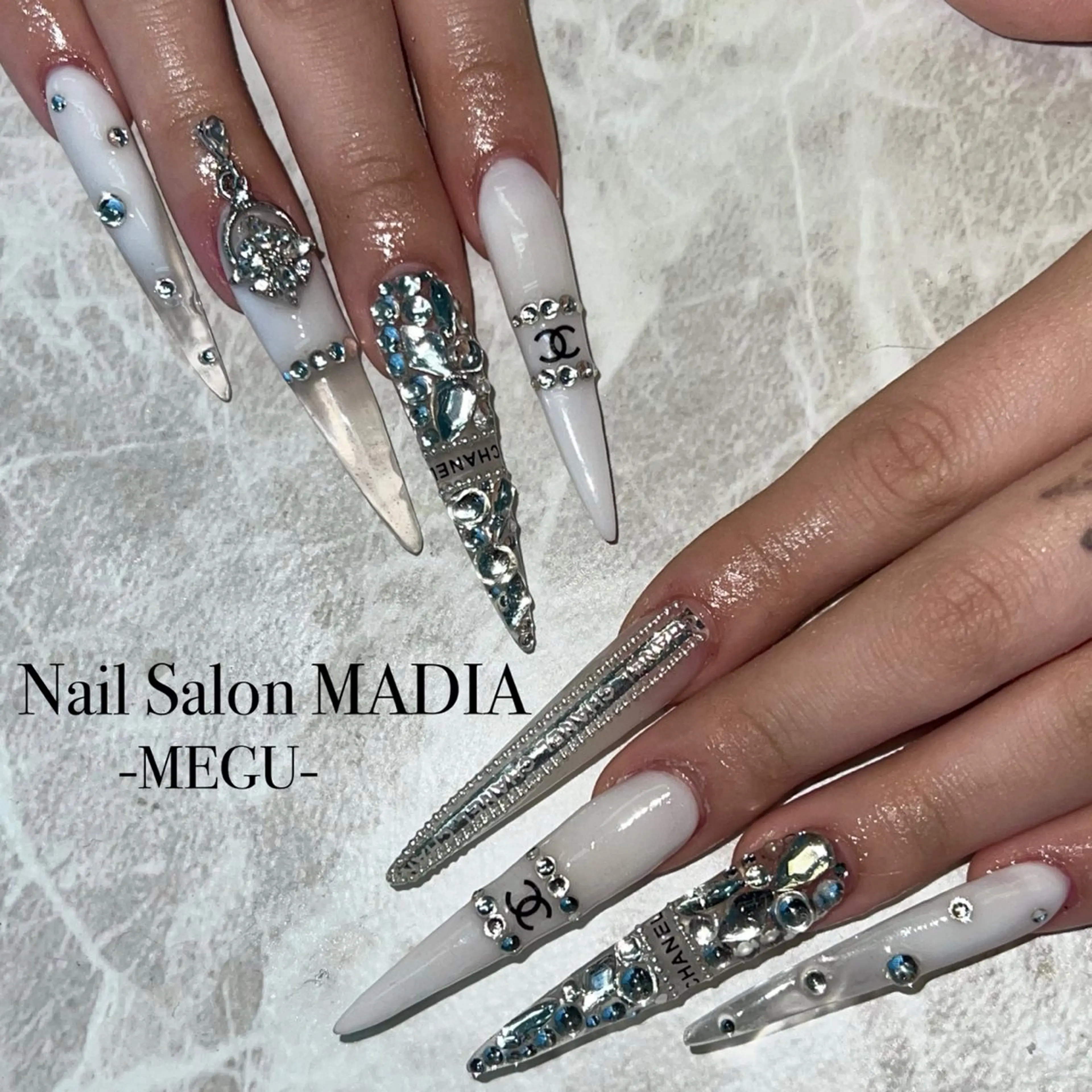 ネイル MADIA藤沢所属・MADIA MEGUのネイルデザイン