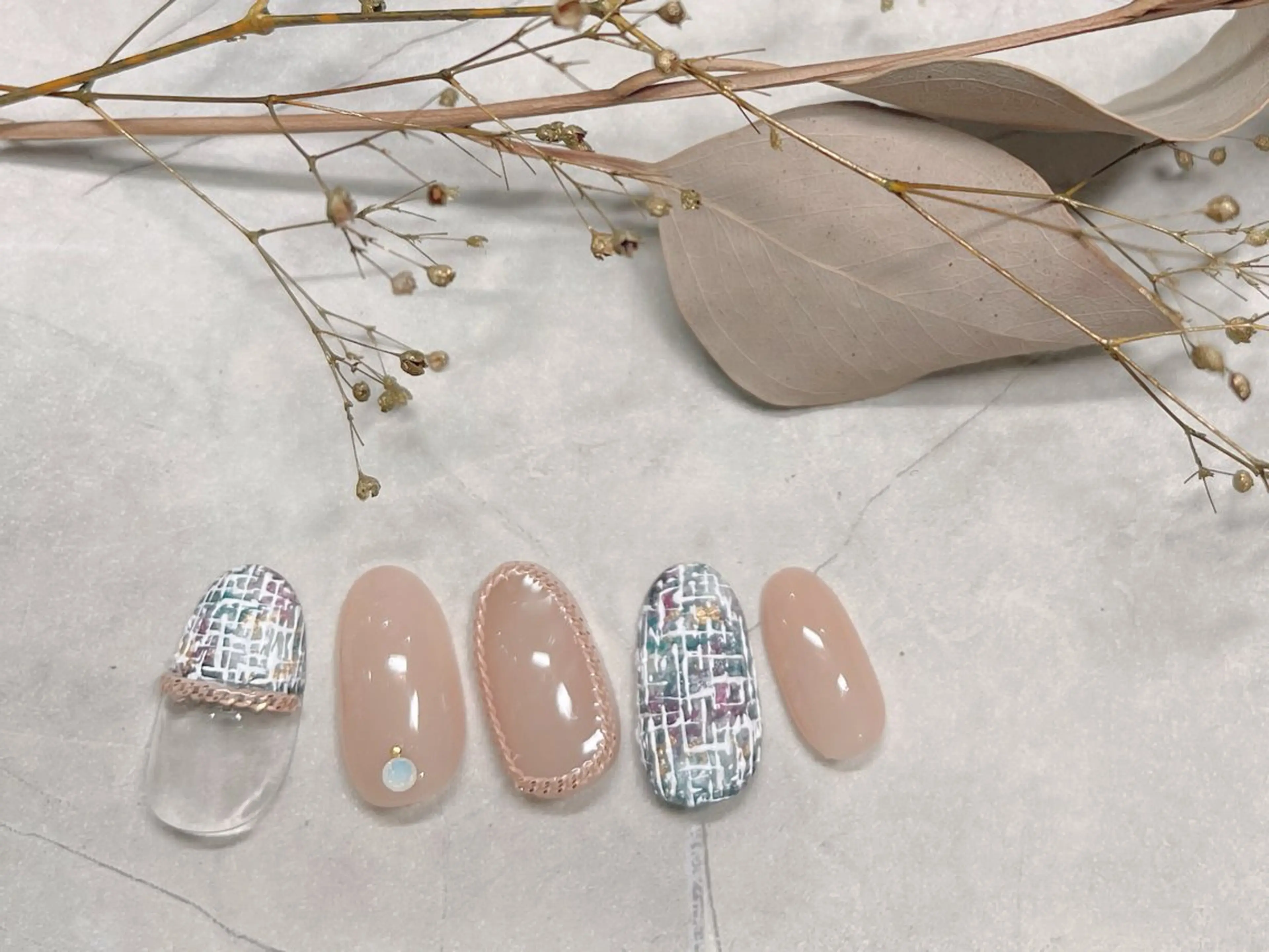 ネイル フレンチネイル 大理石ネイル(マーブル) マットネイル ワンカラーネイル ストーンネイル ハンドネイル Nailsalon Sereno所属・Nailsalon Serenoのネイルデザイン