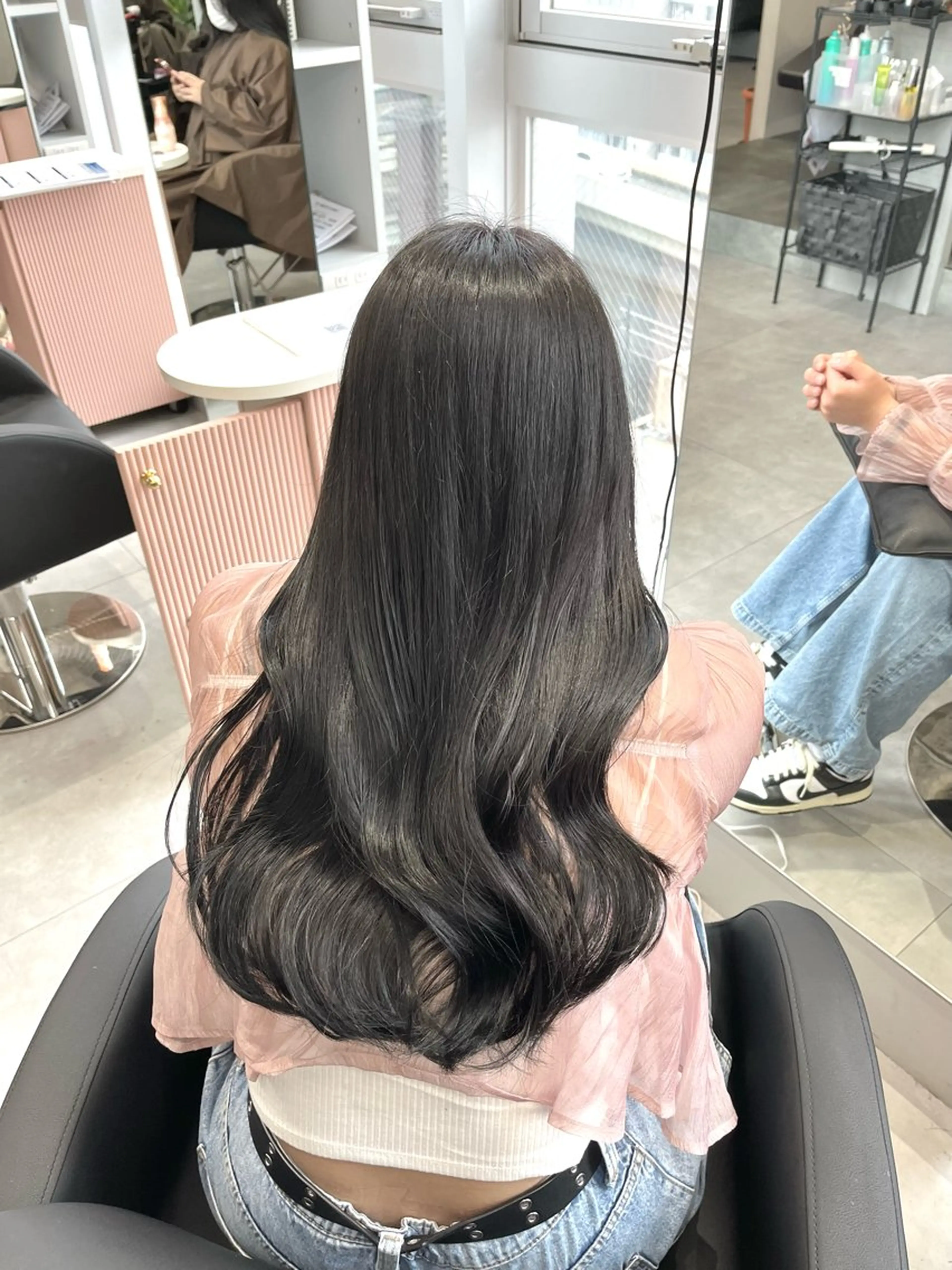 ロング レイヤーカット 岸田 悠佑のヘアスタイル