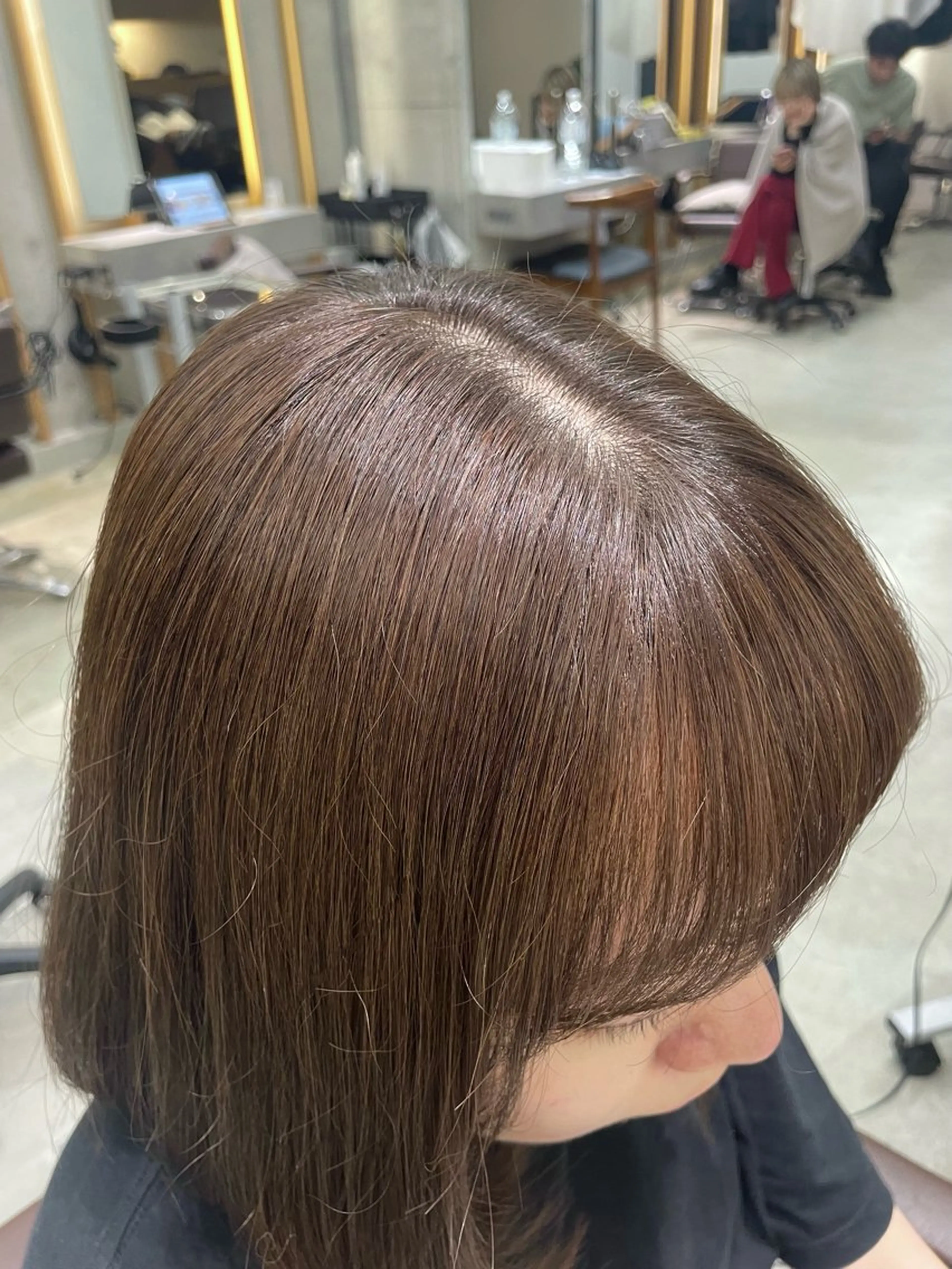 ミディアム カラー ベージュカラー オリーブベージュ はら しおりのヘアスタイル