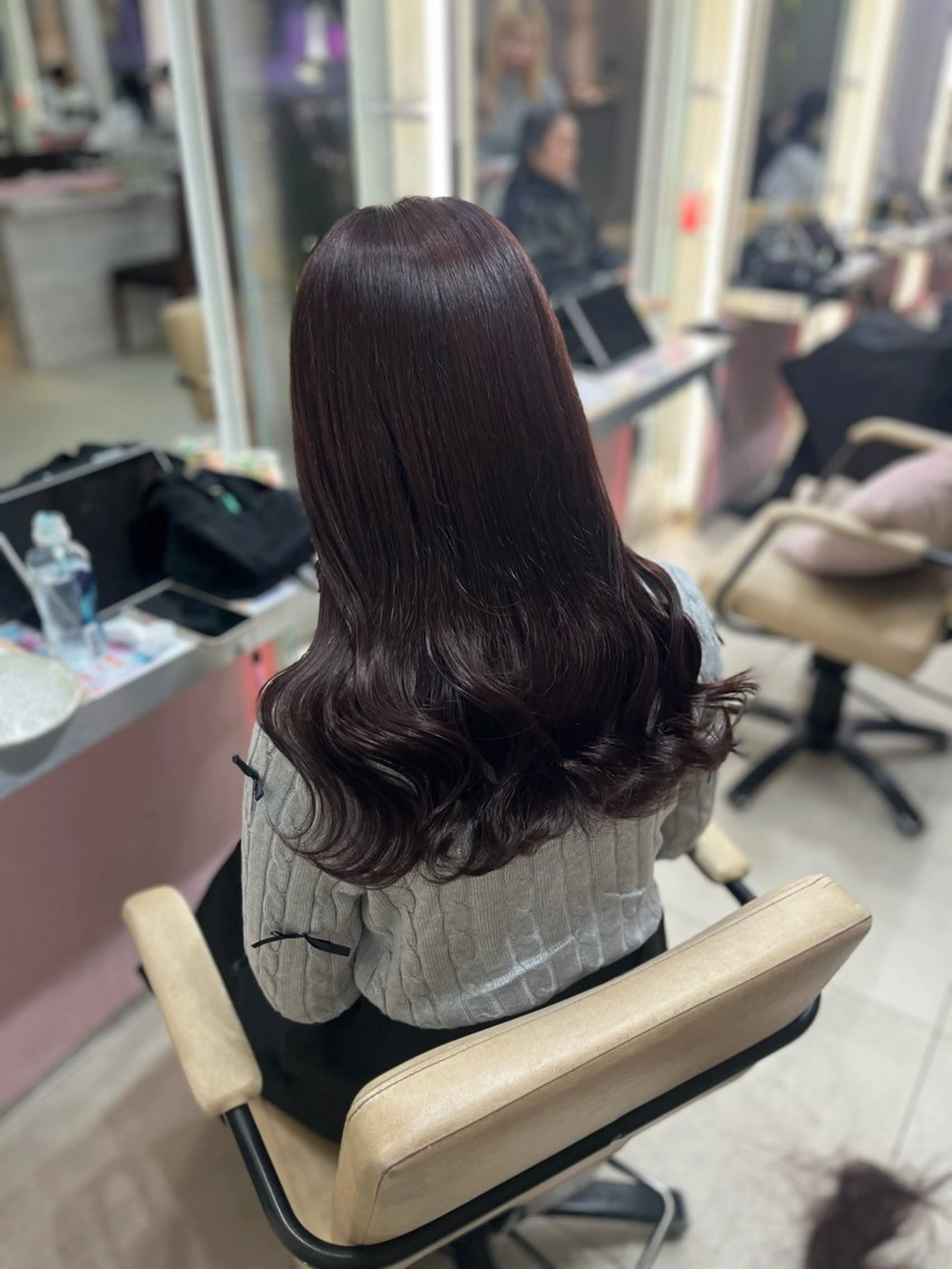 【人気𝐍𝐨. 𝟏🫵🏻⭐️】トレンドワンカラー＋高保湿3stepトリートメント🎀🪄ロング料金なし✨️の写真