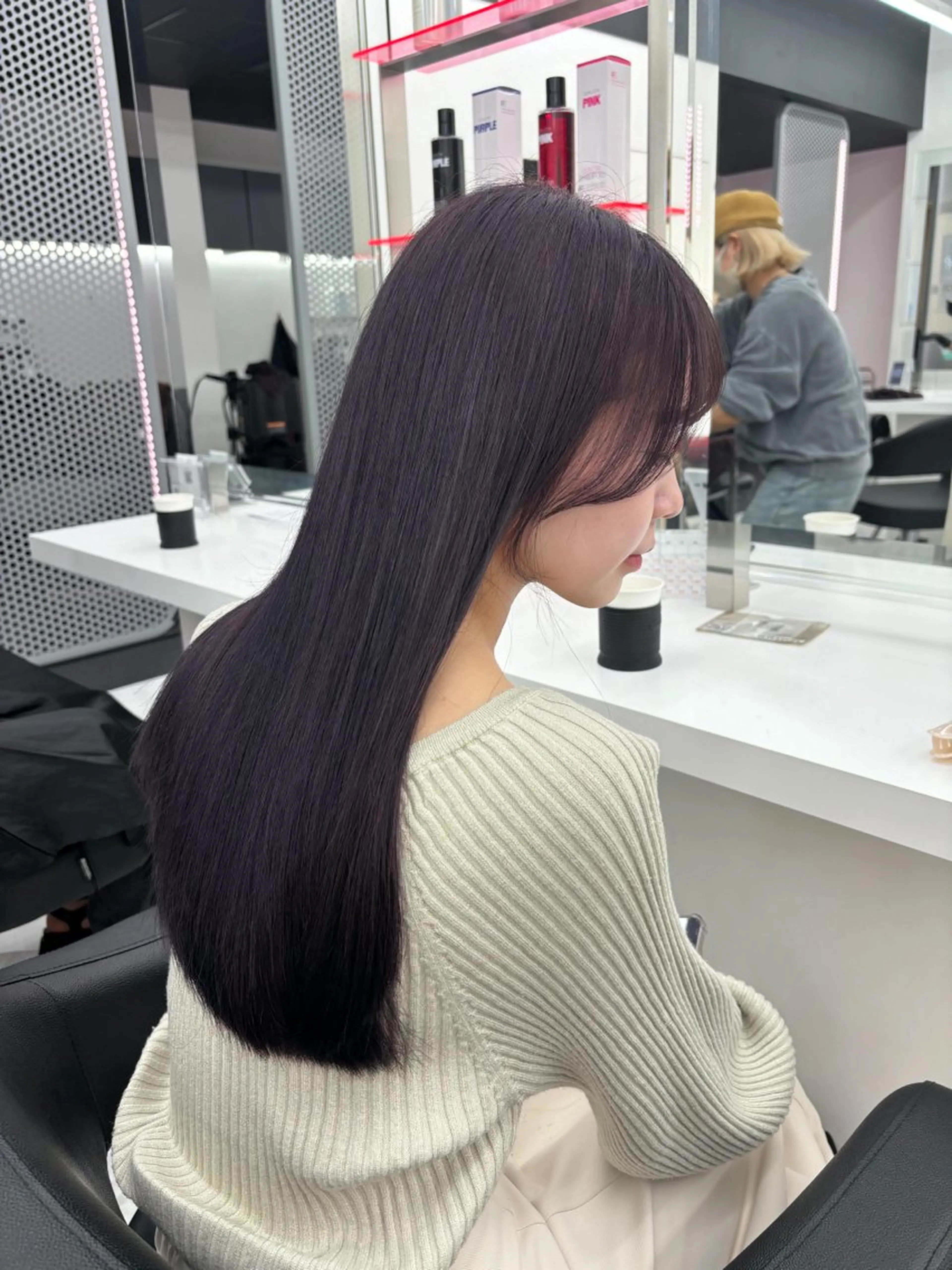 セミロング カラー ヘアカラー トリートメント ヘッドスパ 韓国レイヤー ハッシュカットのヘアスタイル