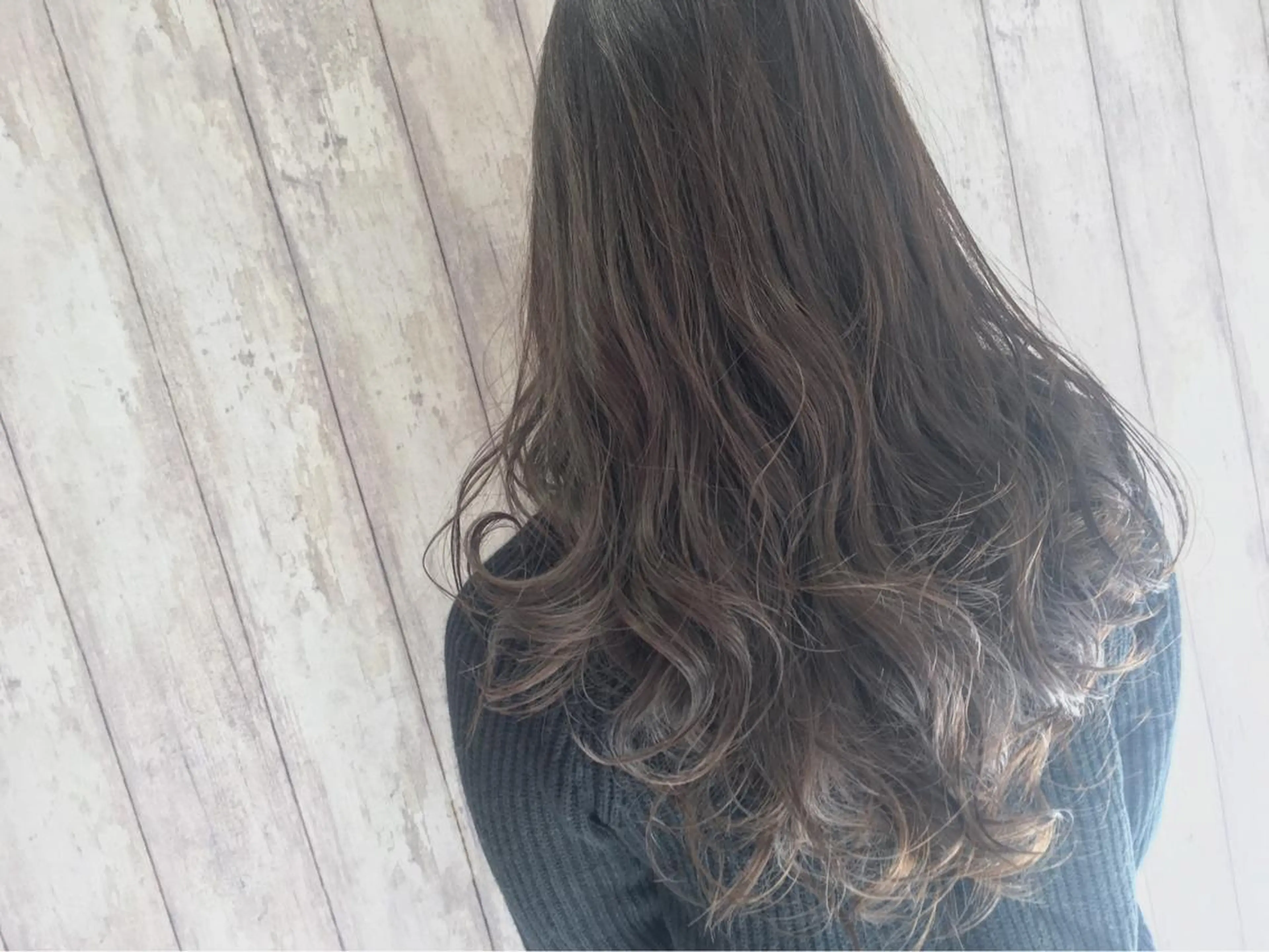 ロング カラー ヘアアレンジ イルミナカラー boutique misakiのヘアスタイル
