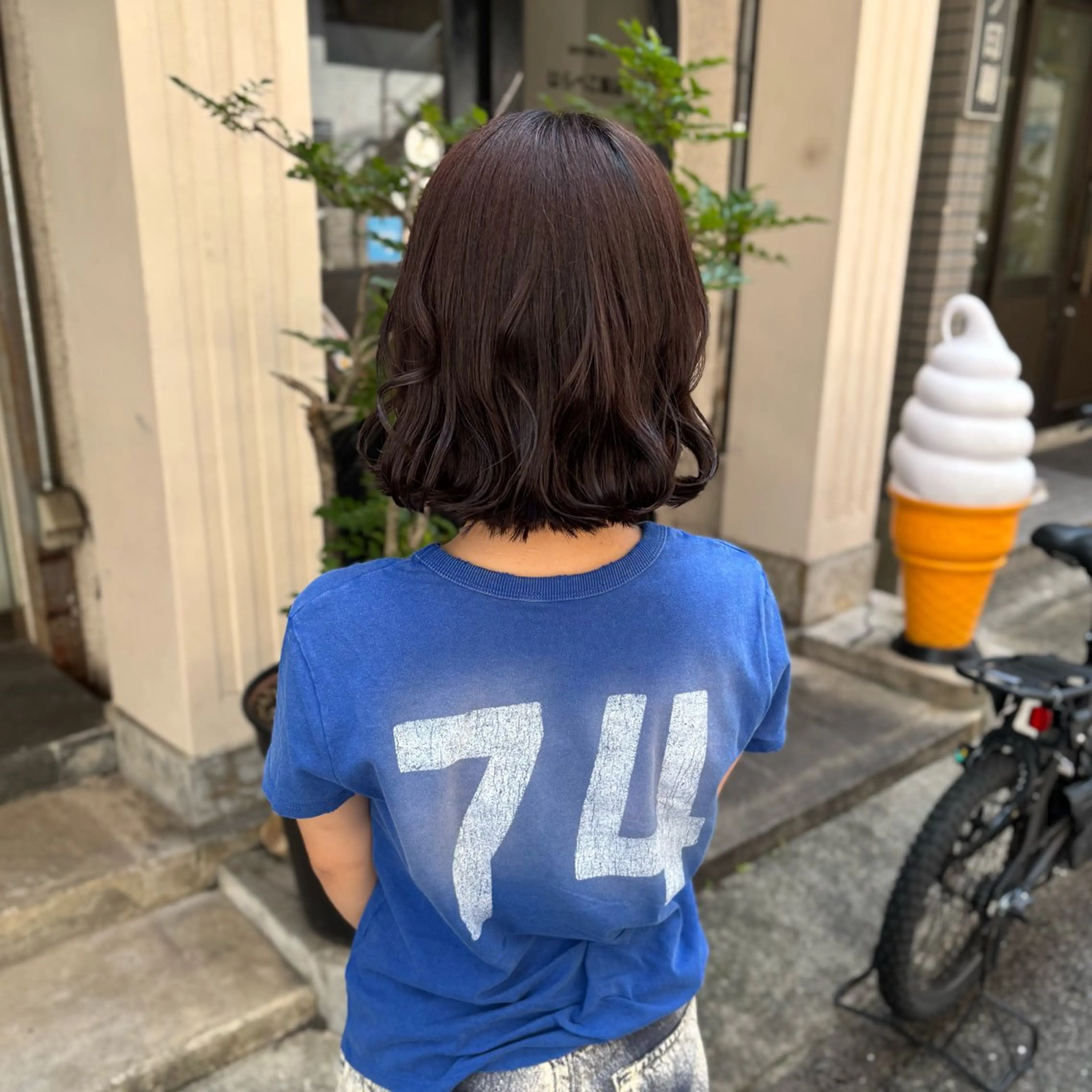 ショート ヘアアレンジ デート ヘアセット 芦刈咲来/髪質改善/ 赤み消し/顔周りのヘアスタイル