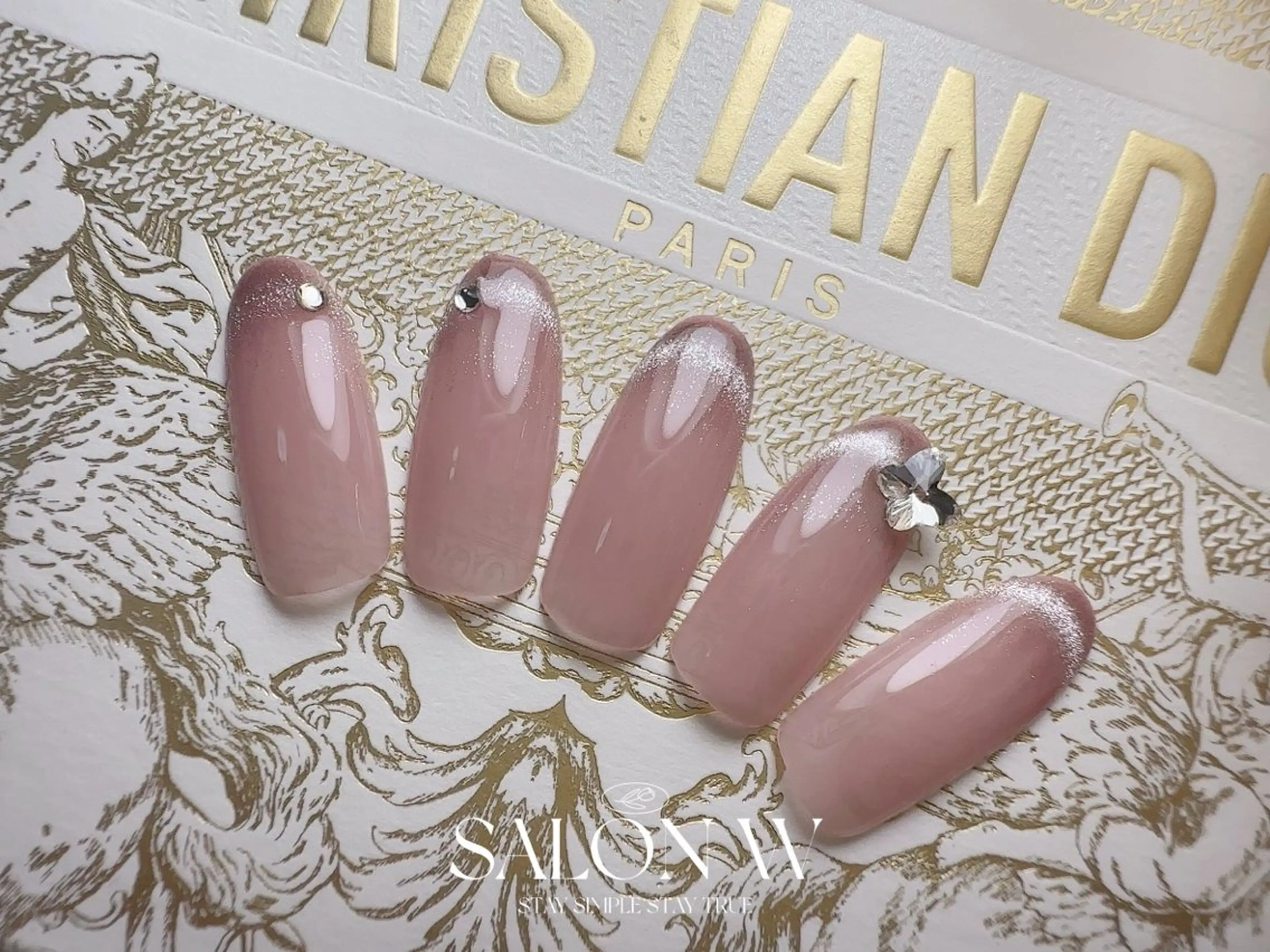 ネイル ハンドネイル 美フォルム＆フィルインの専門店 salon W 銀座店【サロンダブリュー】所属・salon W✨ Rikoのネイルデザイン