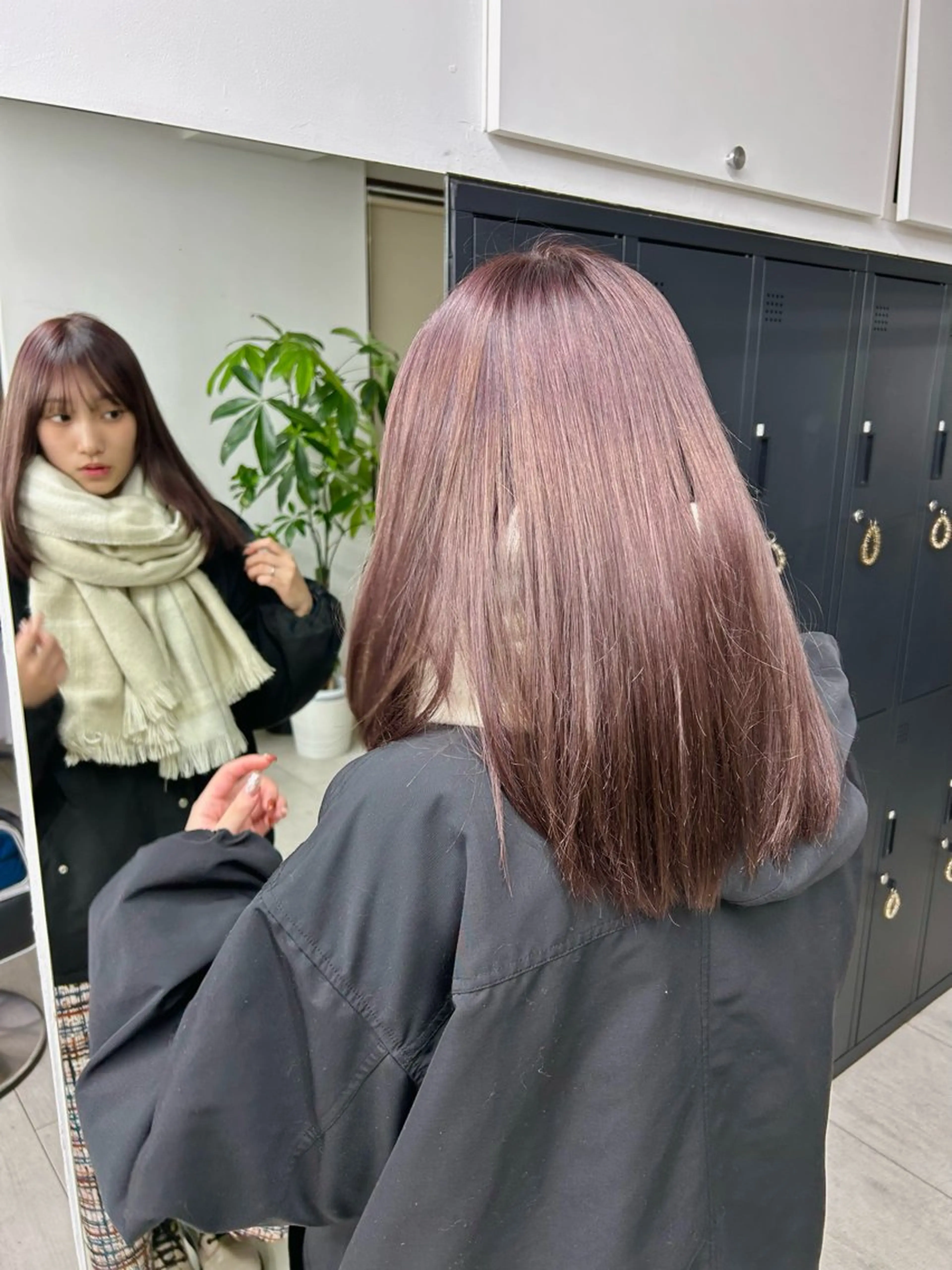 セミロング カラー アッシュ 透明感カラー ラベンダーカラー ラベンダーアッシュ カット ヘアカラー トレンドメンズパーマ /タカシマダイスケのヘアスタイル