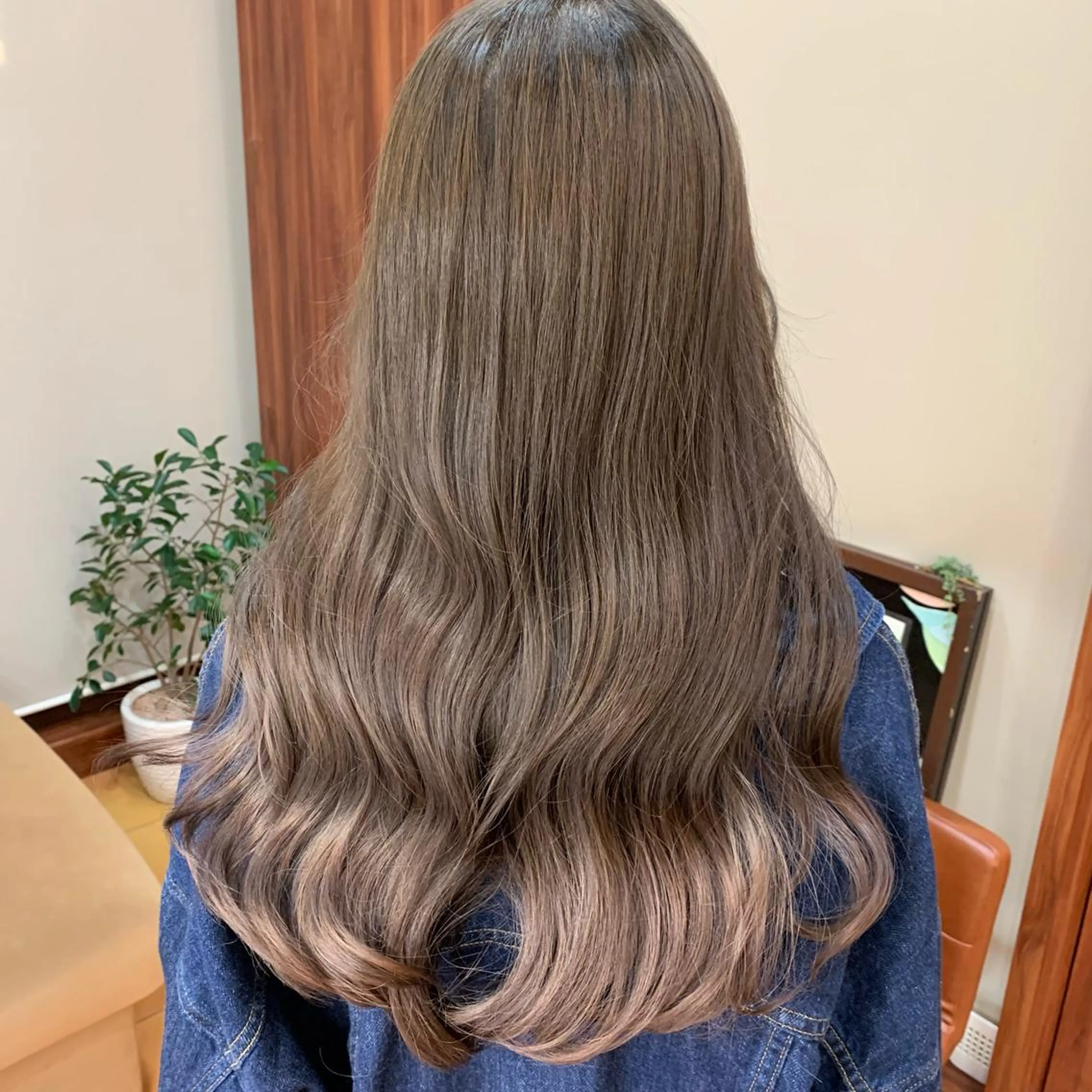 ロング カラー 透明感カラー 安齋 大樹 /くびれショートのヘアスタイル