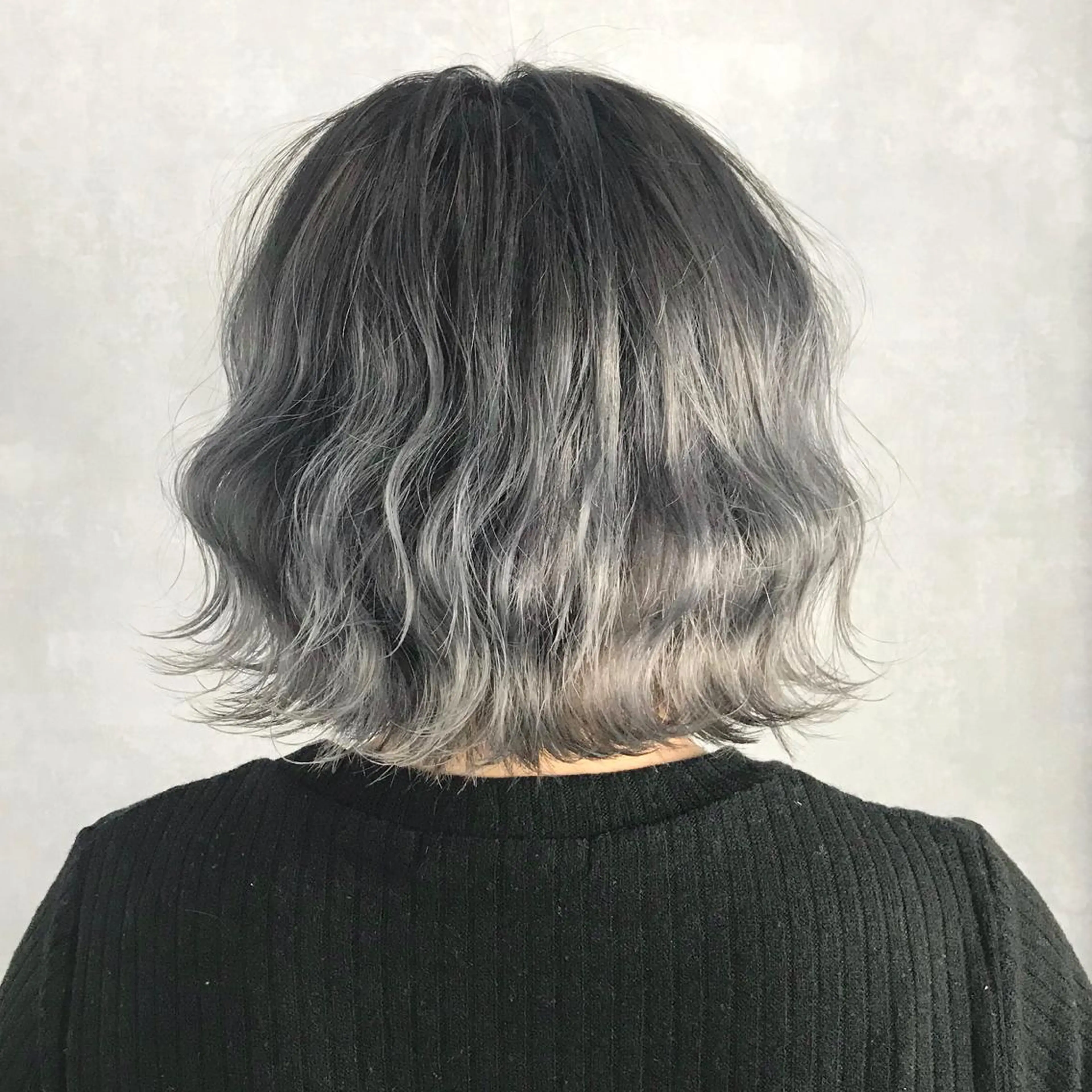 ショート カラー ブリーチ シルバー サロウィン所属・K-POP好き美容師 🇰🇷Kai.Yのヘアスタイル
