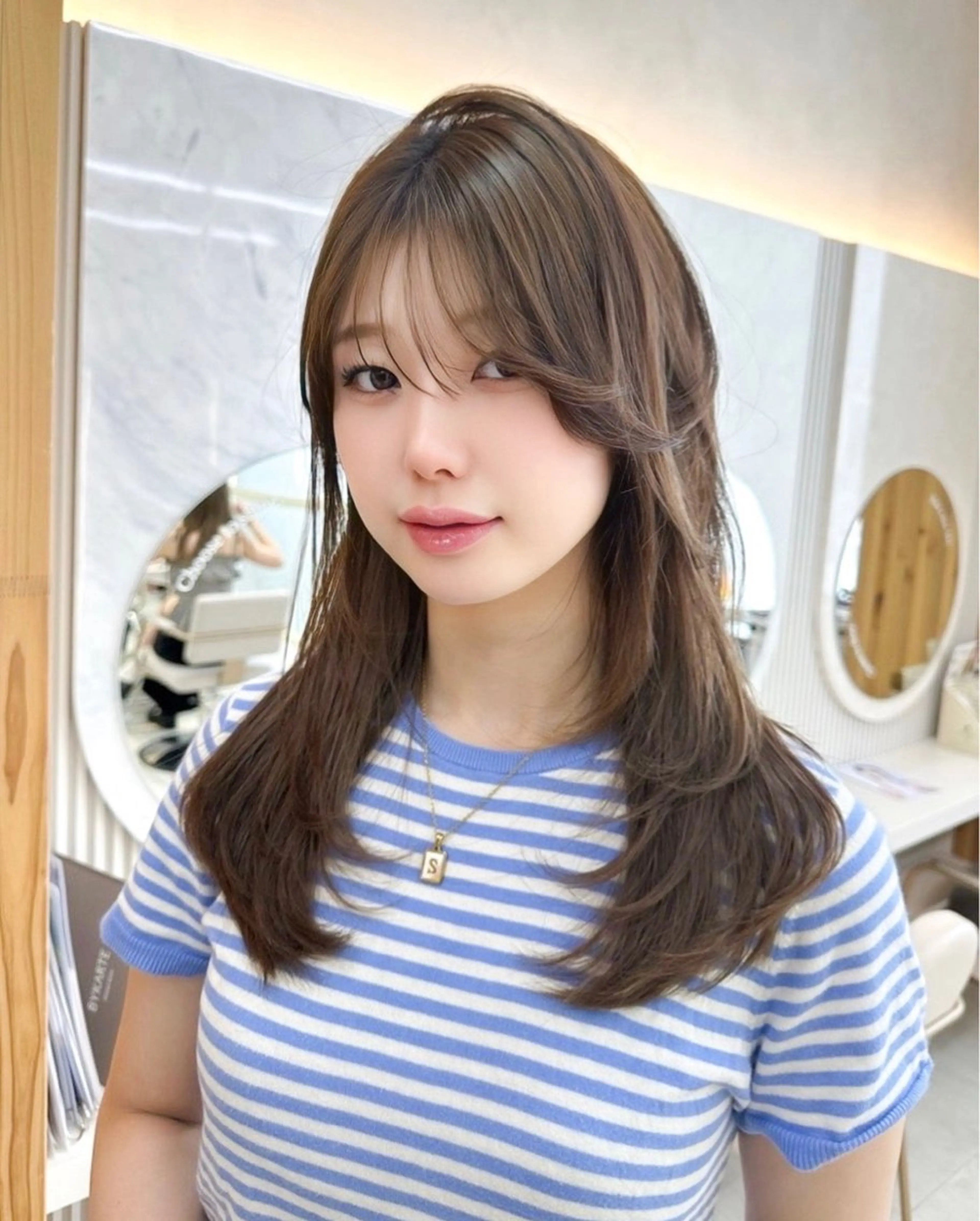 セミロング カラー ベージュカラー 透明感カラー レイヤーカット カット ヘアカラー トリートメント 顔周り特化/韓国ヘア /レイヤー/吉野幸大のヘアスタイル