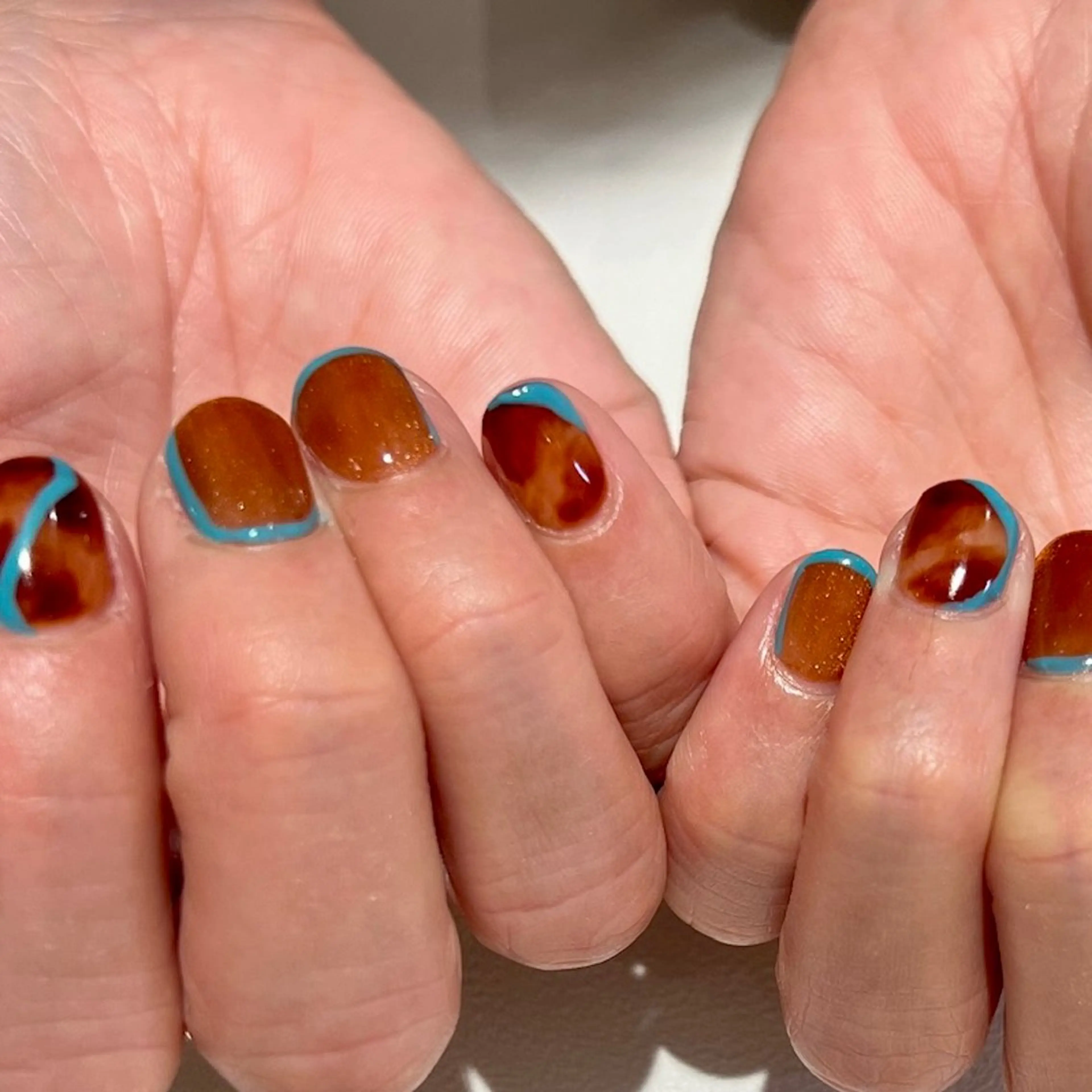 ネイル べっ甲ネイル ジェルネイル 持ち込み ニュアンスネイル パラジェル ハンドネイル 個性派ニュアンス nuts nail所属・【池袋】nuts nail　なつみのネイルデザイン