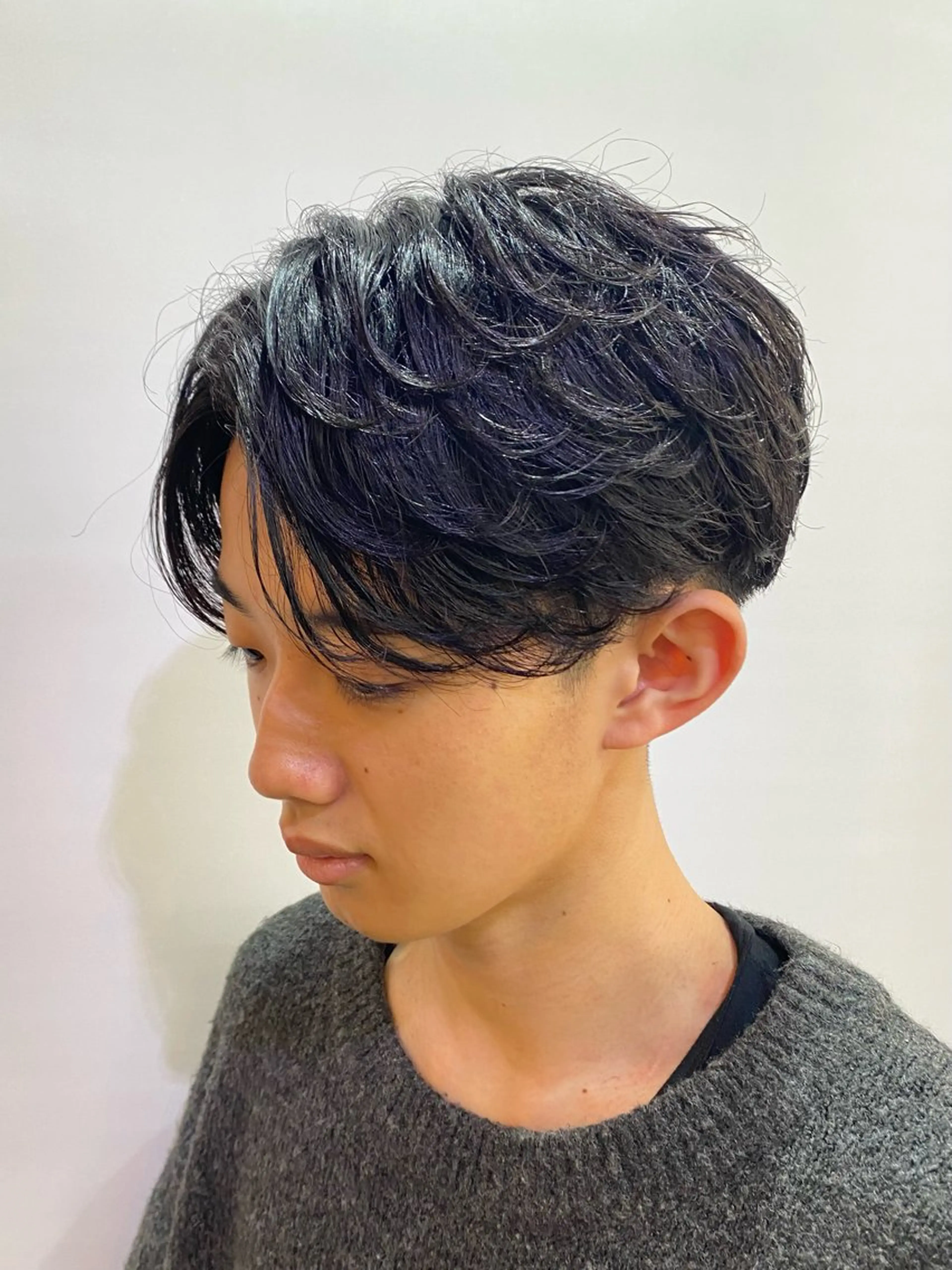 ショート パーマ メンズ カット パーマ 柏のセンターパート のプロ関口 柊太のヘアスタイル