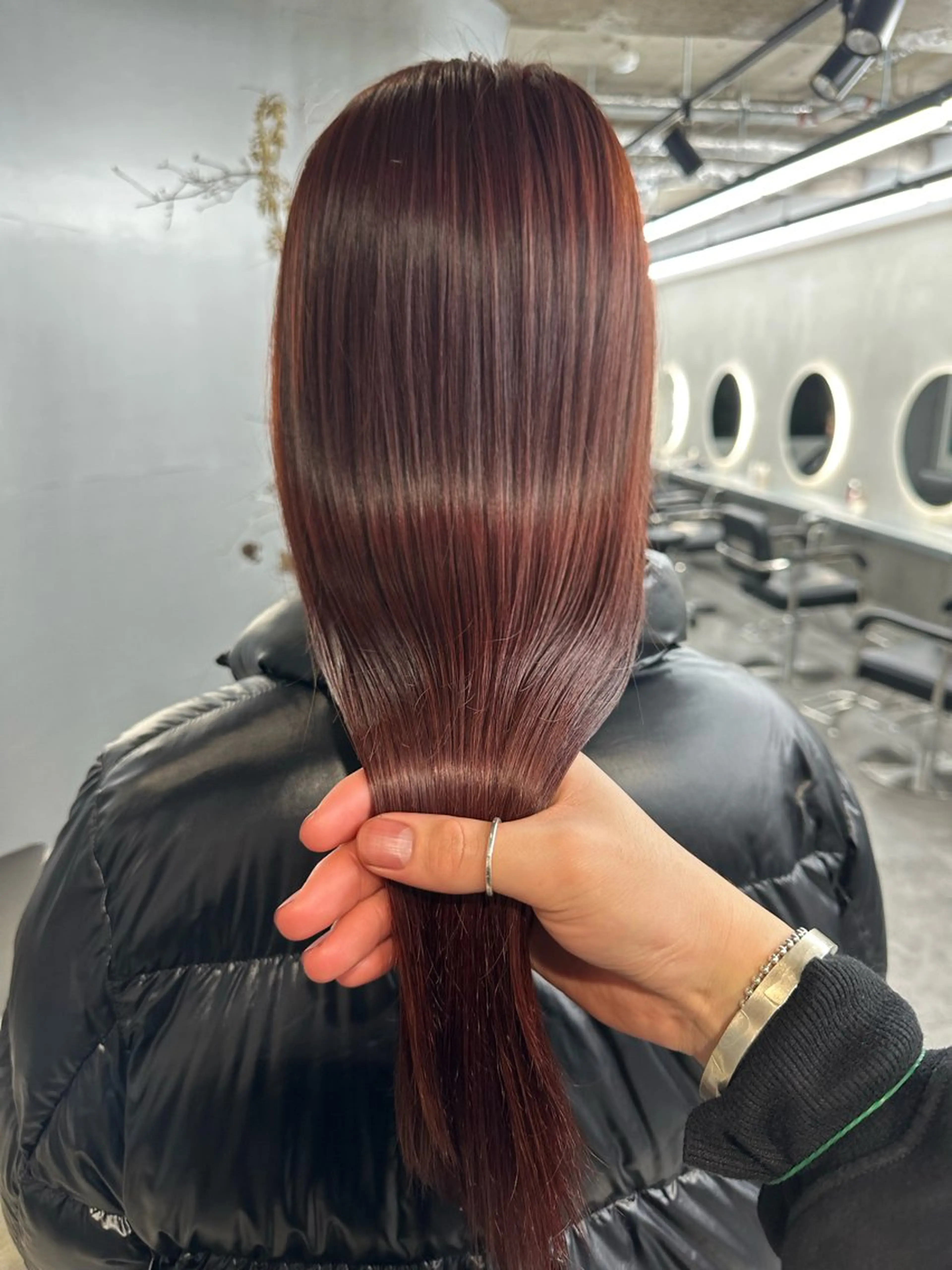 ロング カット ヘアカラー トリートメント ブリーチしない 暖色colorのヘアスタイル