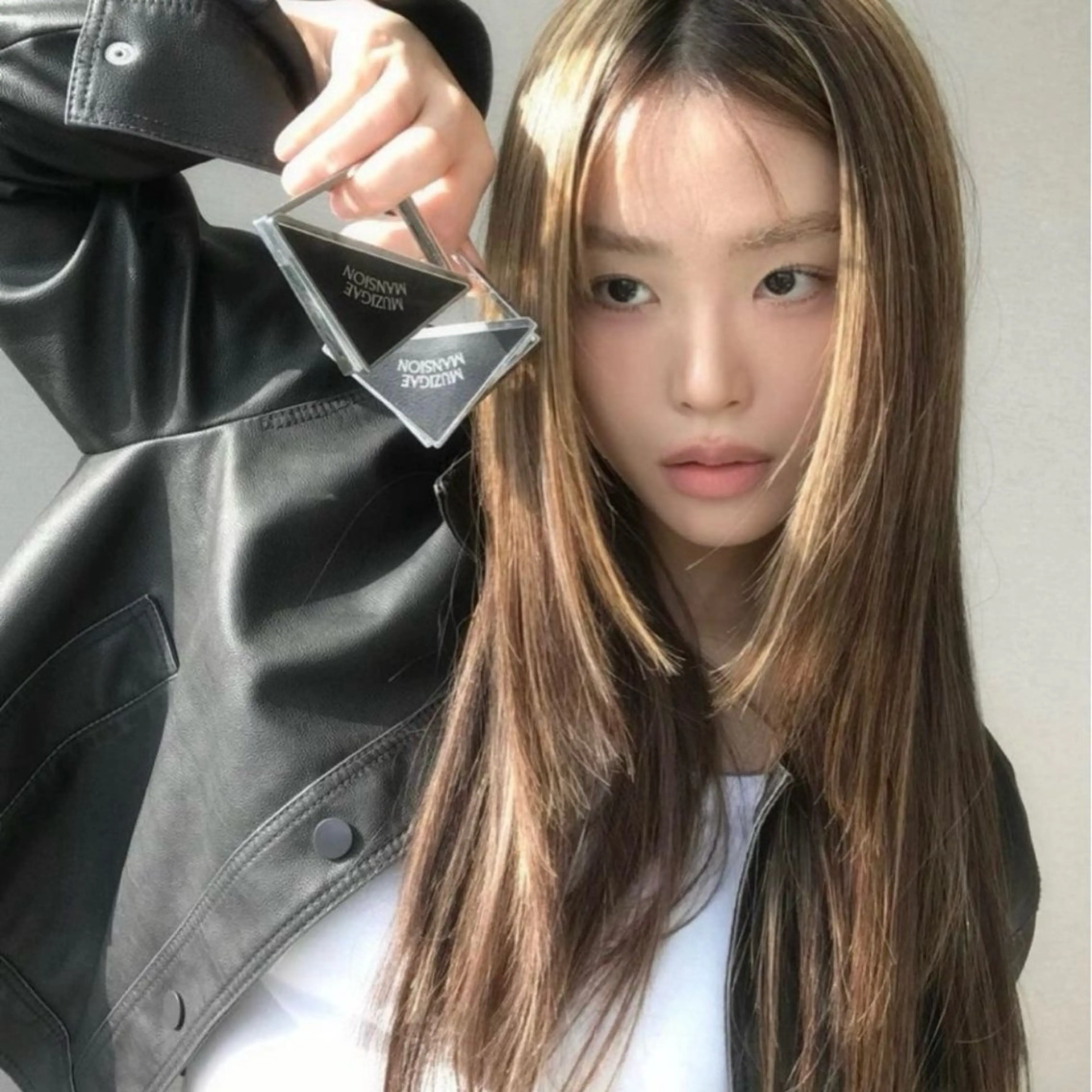 ロング カラー 切りっぱなしボブ ベージュカラー ブリーチ ダブルカラー ボブ nonoka/ レイヤー透明感カラーのヘアスタイル