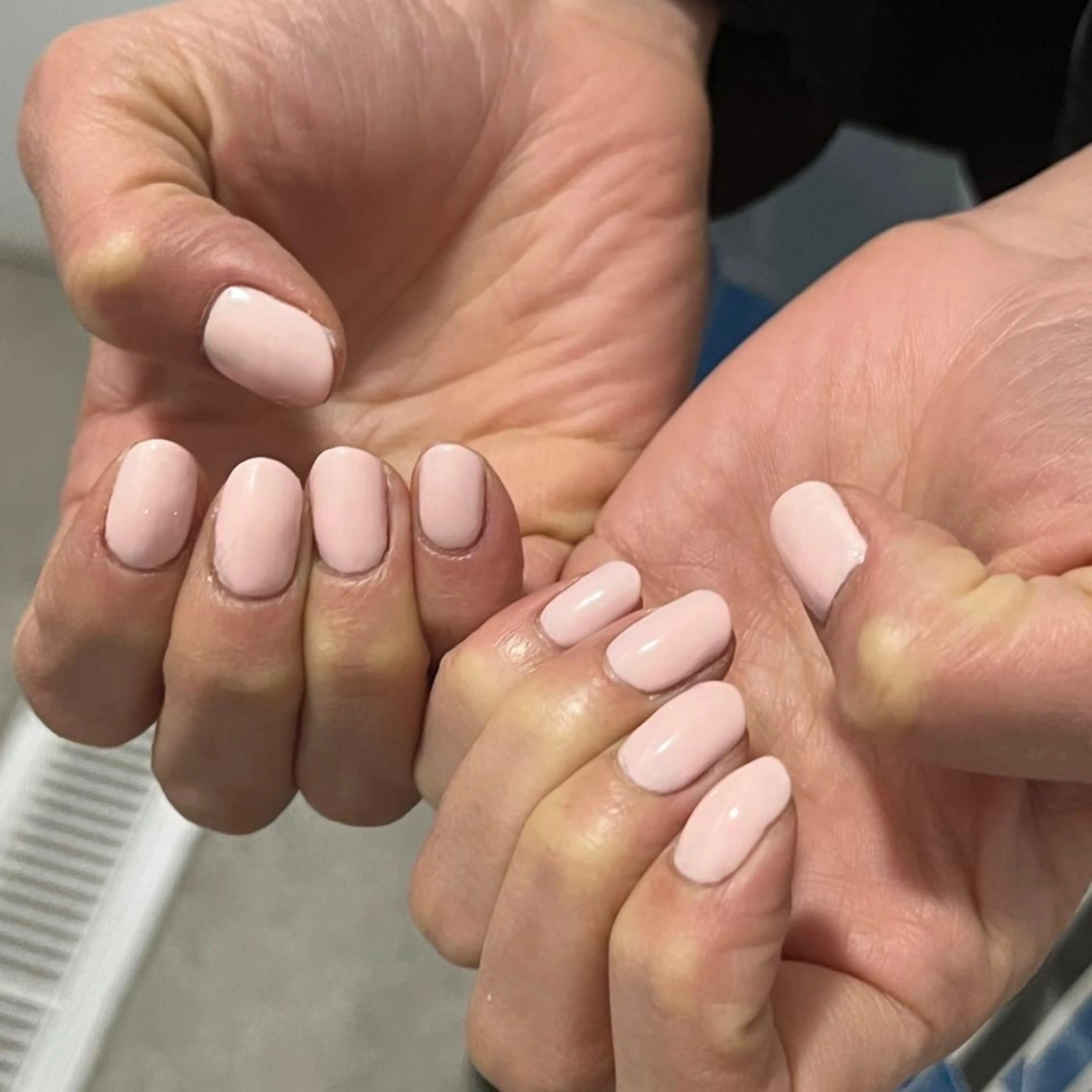 ネイル ワンカラーネイル emi 🧸のネイルデザイン