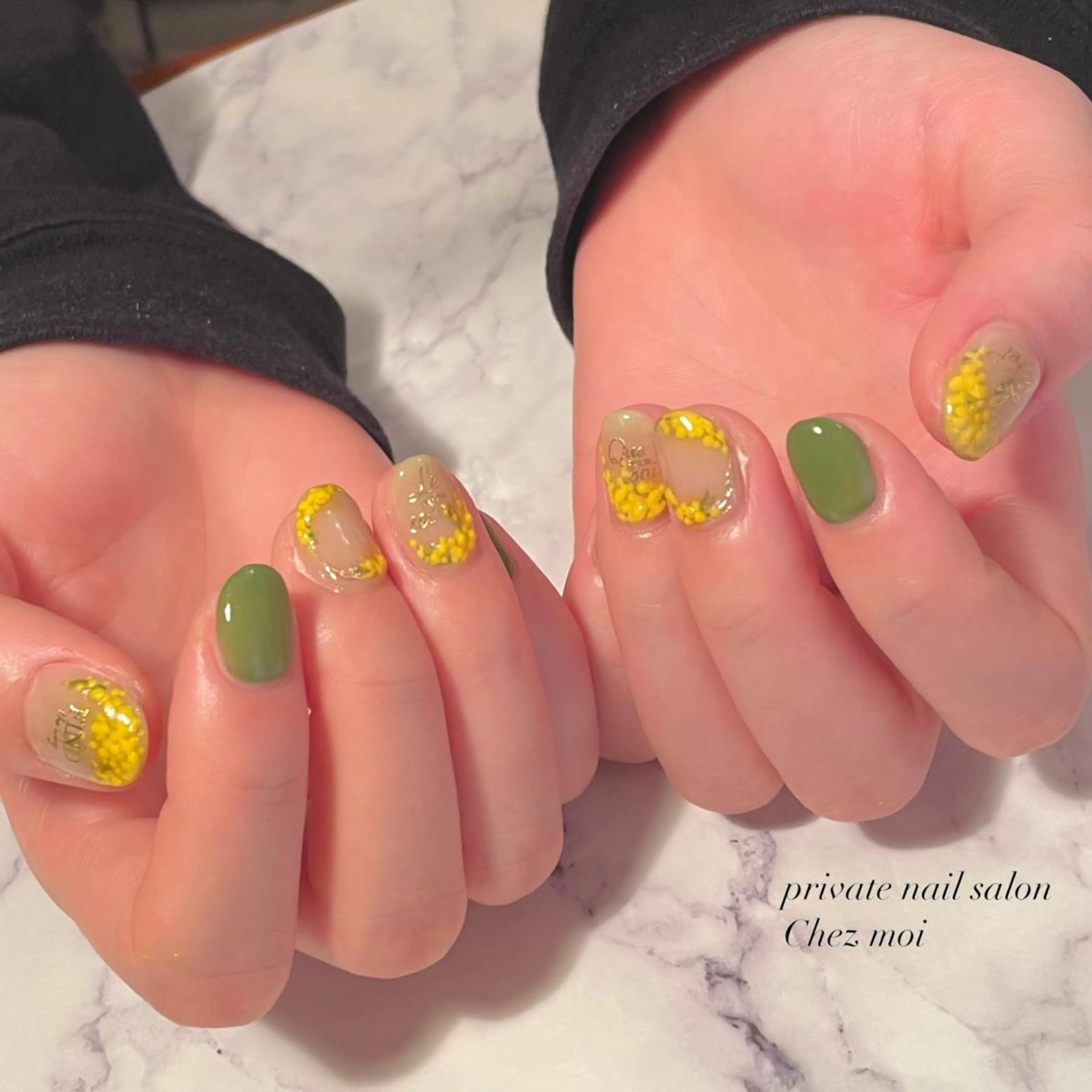 ネイル KOMINE TOMOKOのネイルデザイン