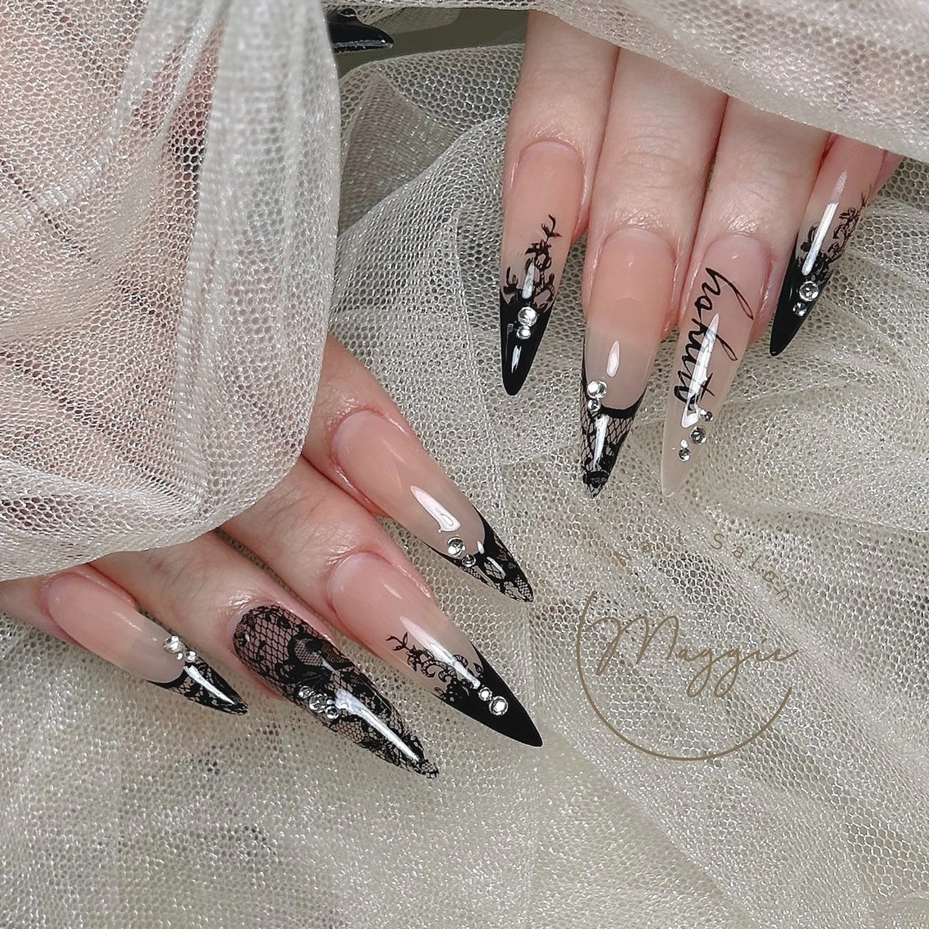ネイル Maggie Nail🦩のネイルデザイン