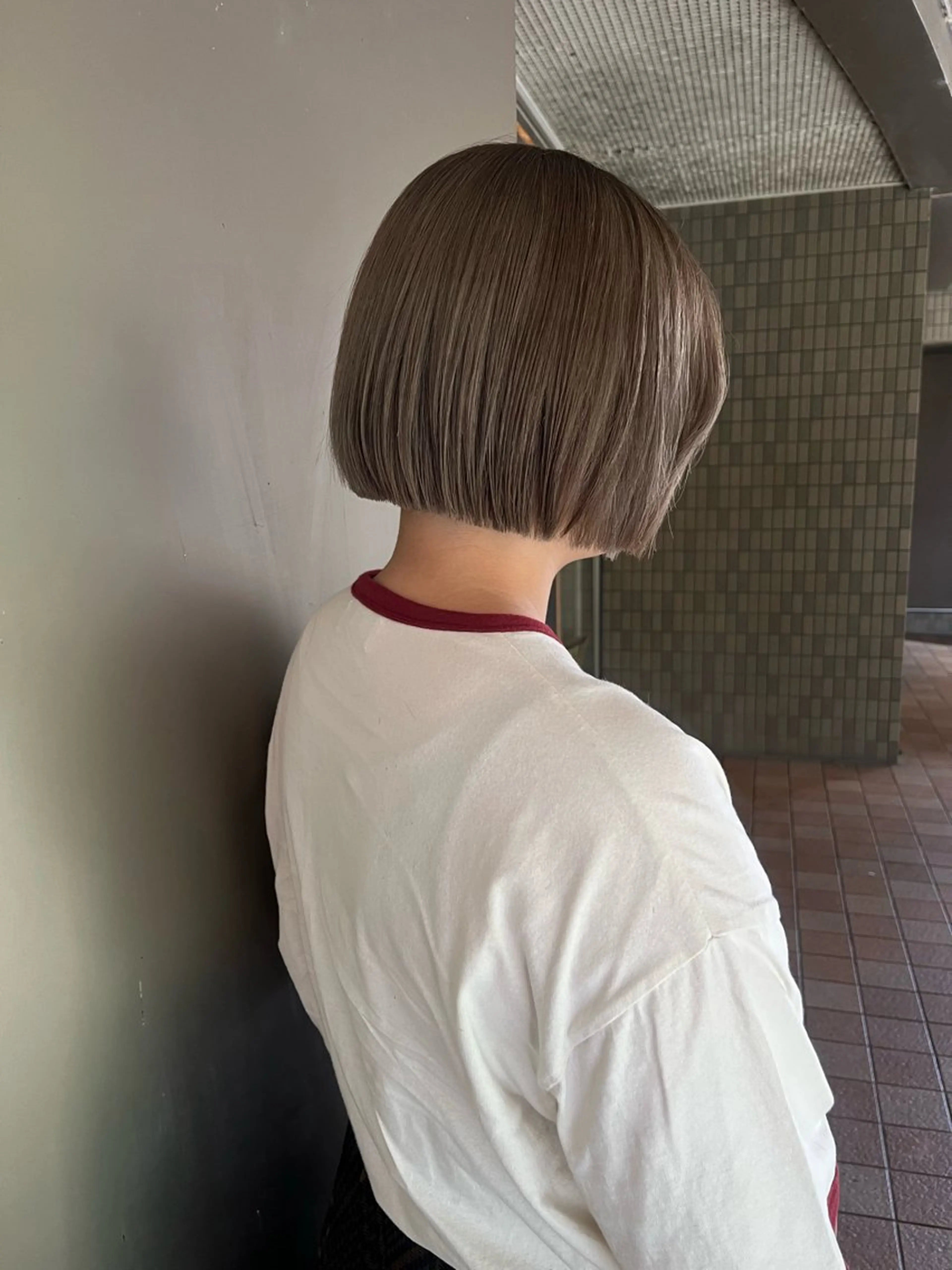 ショート あやか/ベージュ/ 透け感カラーのヘアスタイル