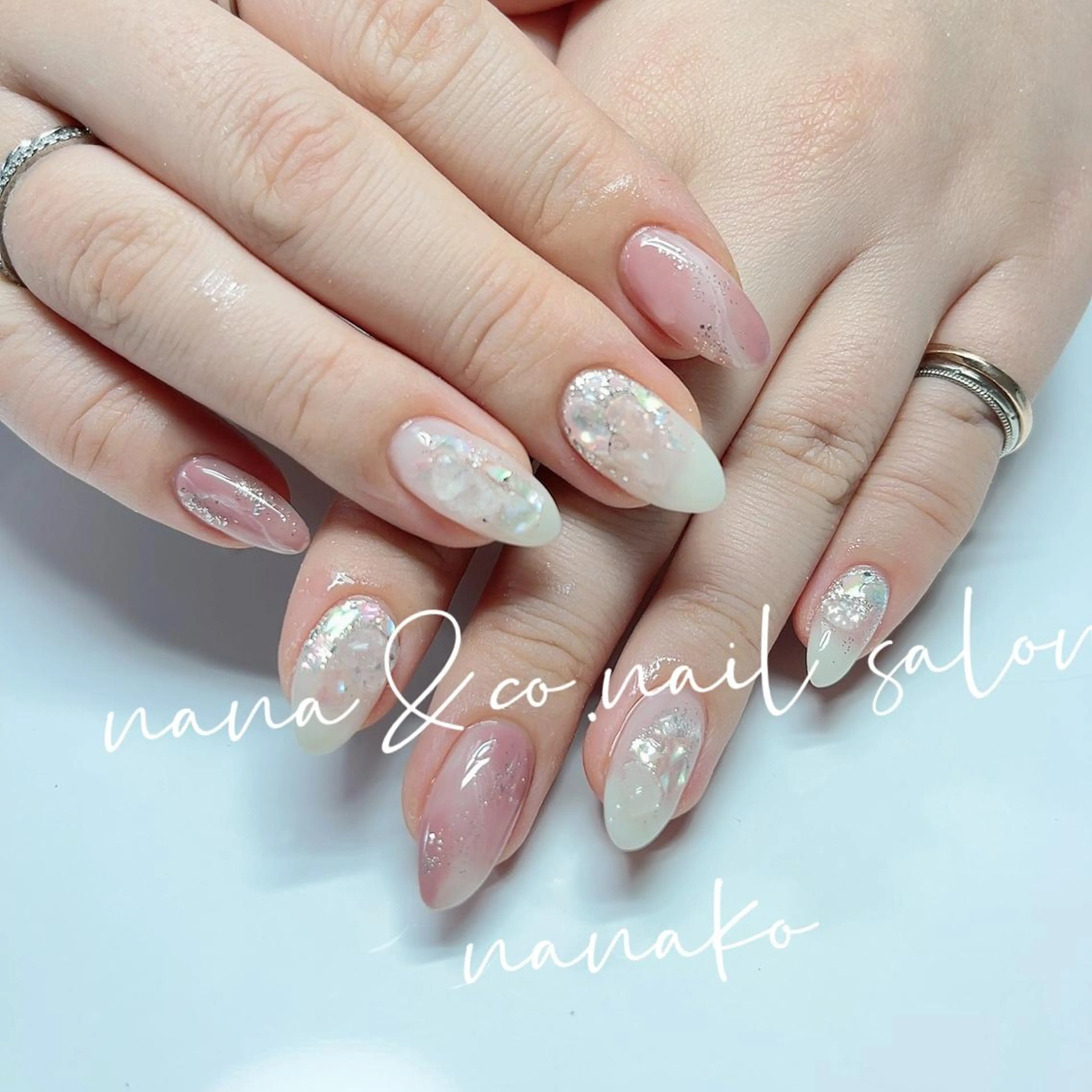 カラー キッズ ネイル ハンドネイル ハンドケア NANAKO 🌼のネイルデザイン