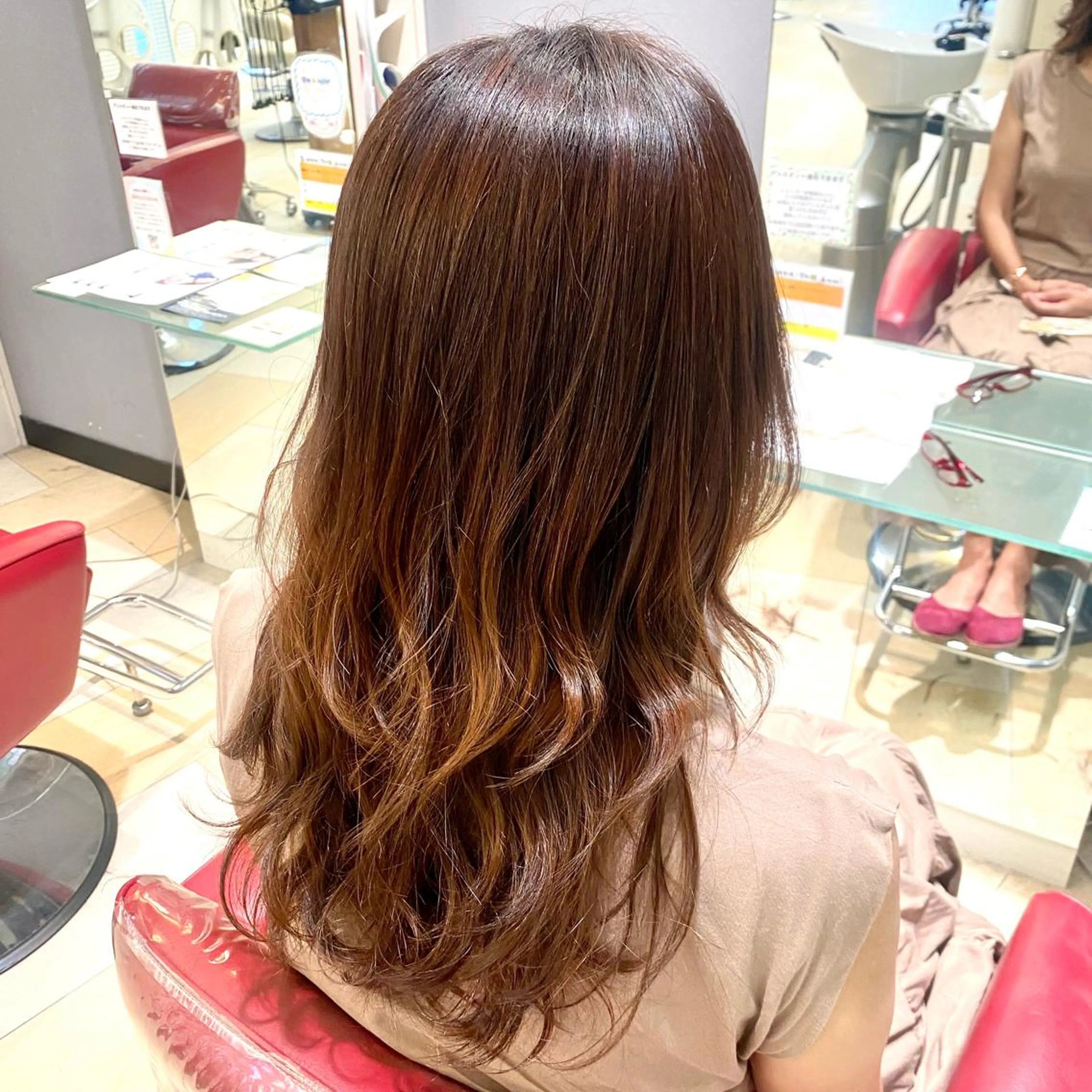 ロング レイヤーカット 牧 ゆりか𓋈のヘアスタイル