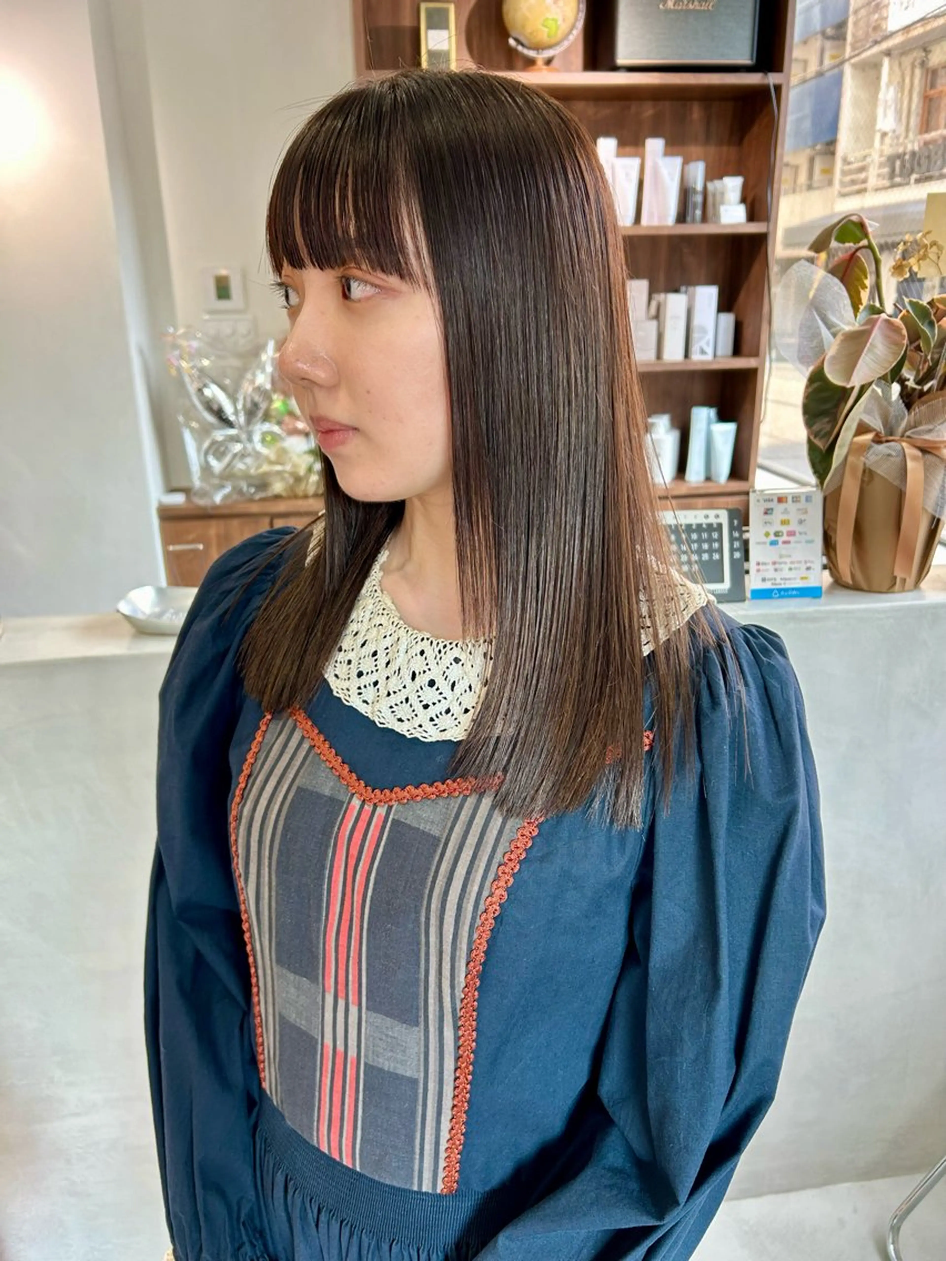 セミロング カラー 髪質改善 縮毛矯正 カット 縮毛矯正 トリートメント (h)wim ウィムのヘアスタイル