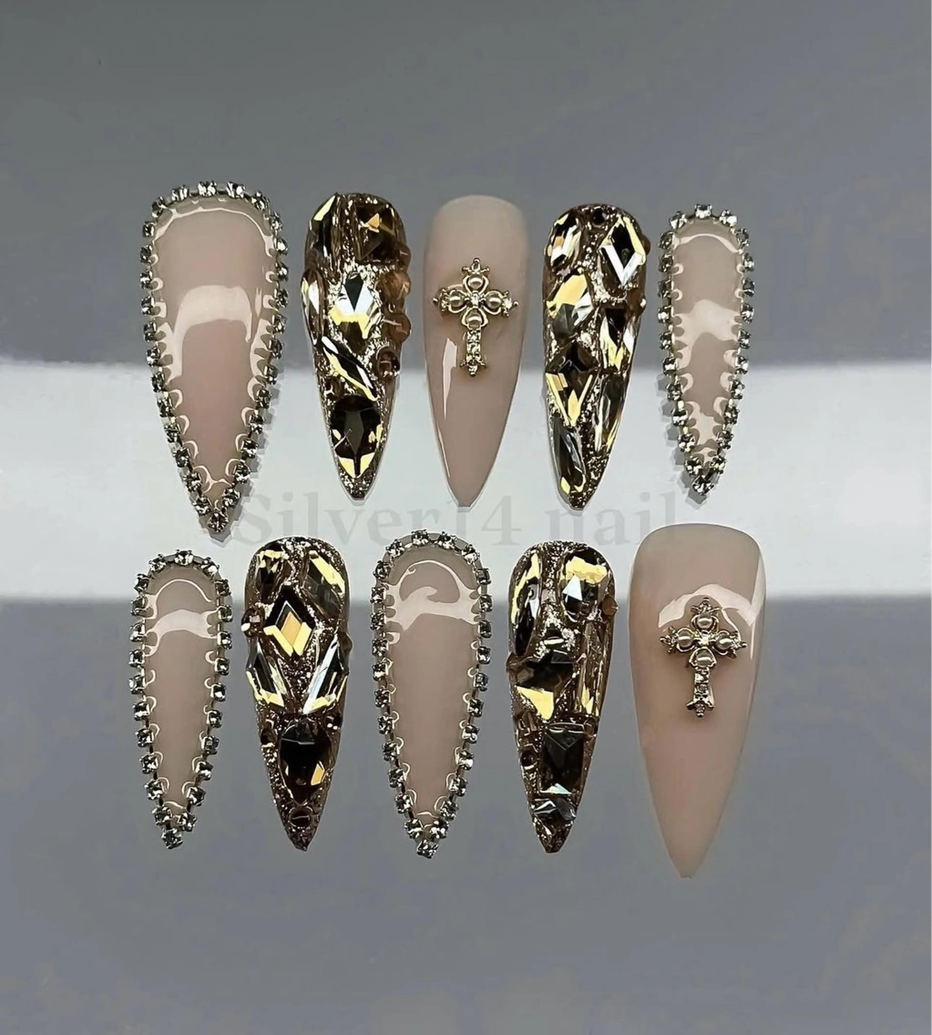 ネイル ain nailのネイルデザイン