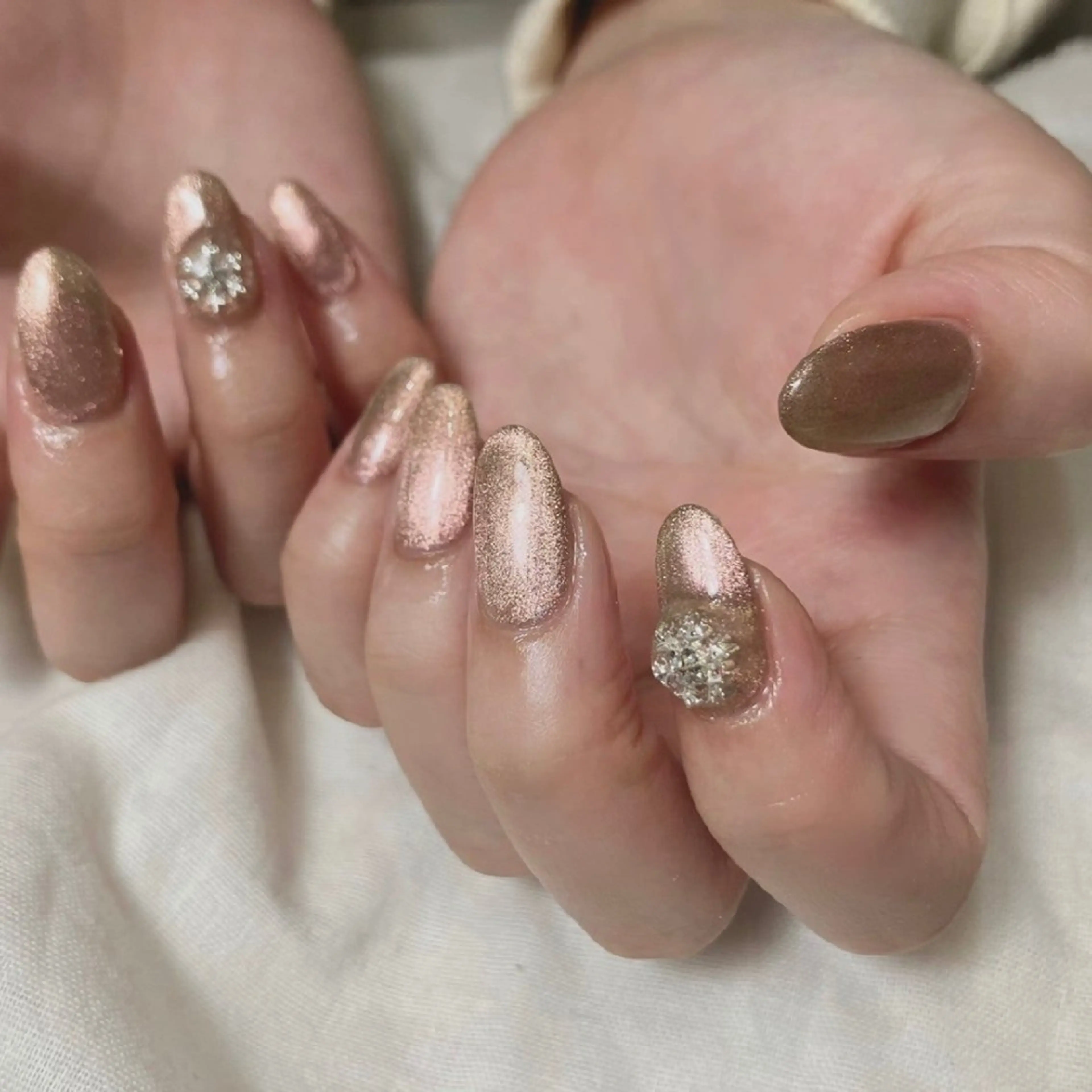 ネイル マグネットネイル マグネットワンカラー ワンカラーネイル ハンドネイル nailsalon　blast所属・atelier　 univ.のネイルデザイン