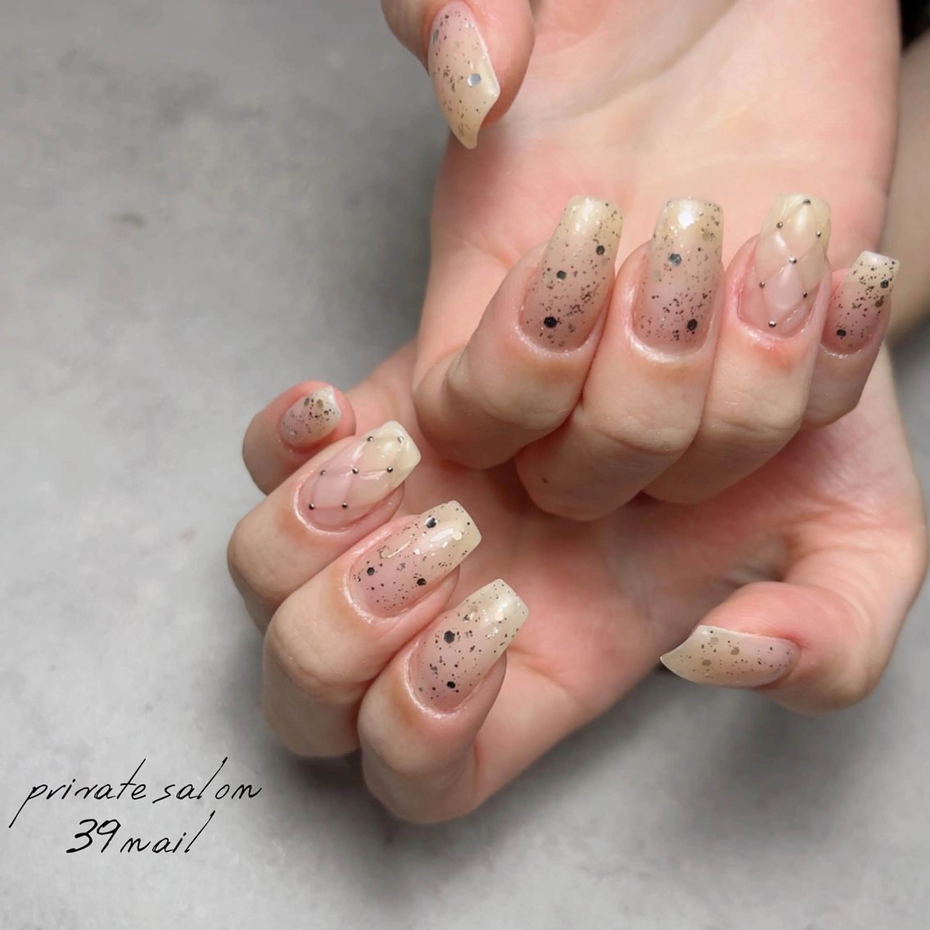 ミディアム ネイル ハンドネイル 京橋 【39nail】のネイルデザイン