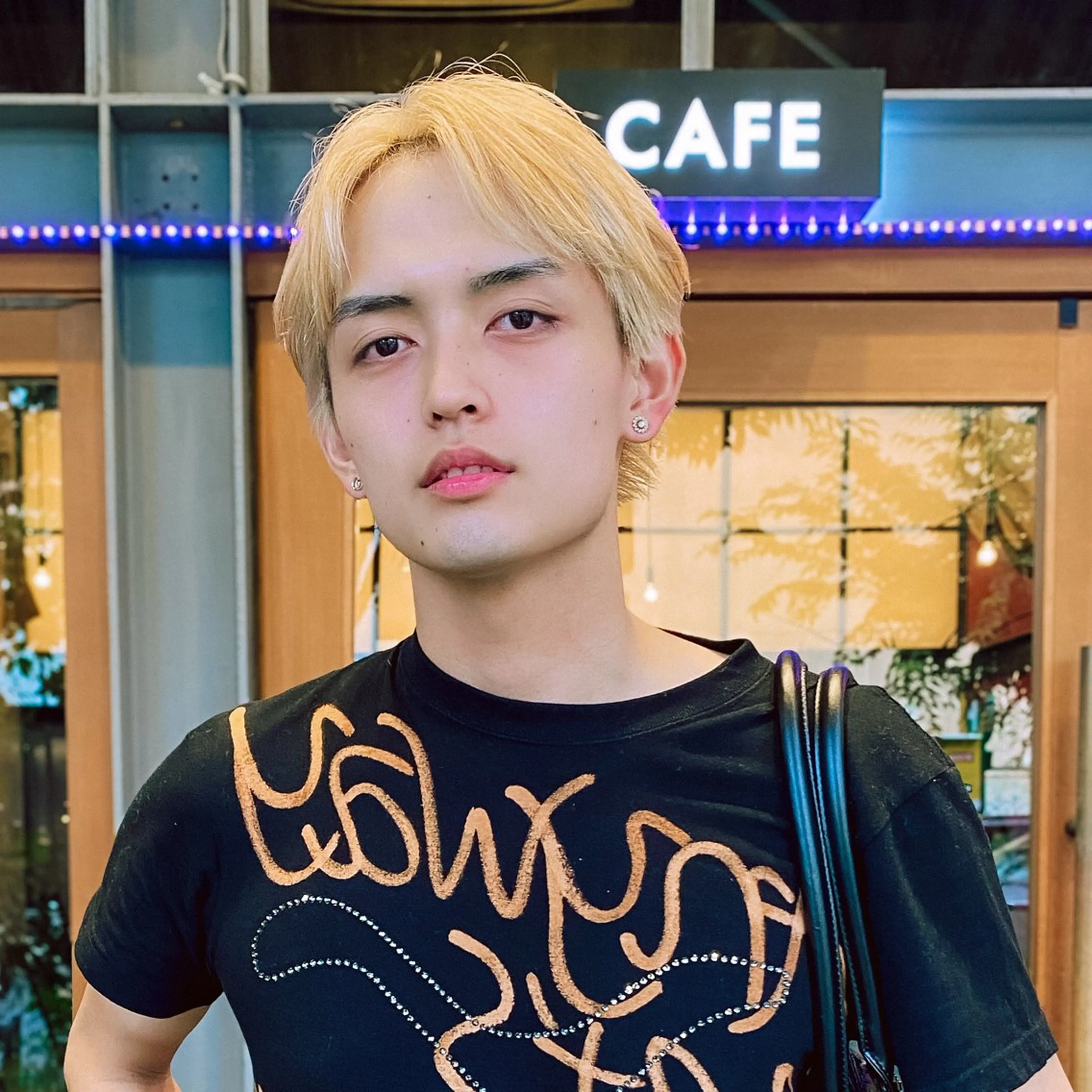 ショート カラー メンズ メンズブリーチ メンズショート ブリーチ ブロンド ショートヘア カット ヘアカラー 栄/矢場町 三井太朗のヘアスタイル