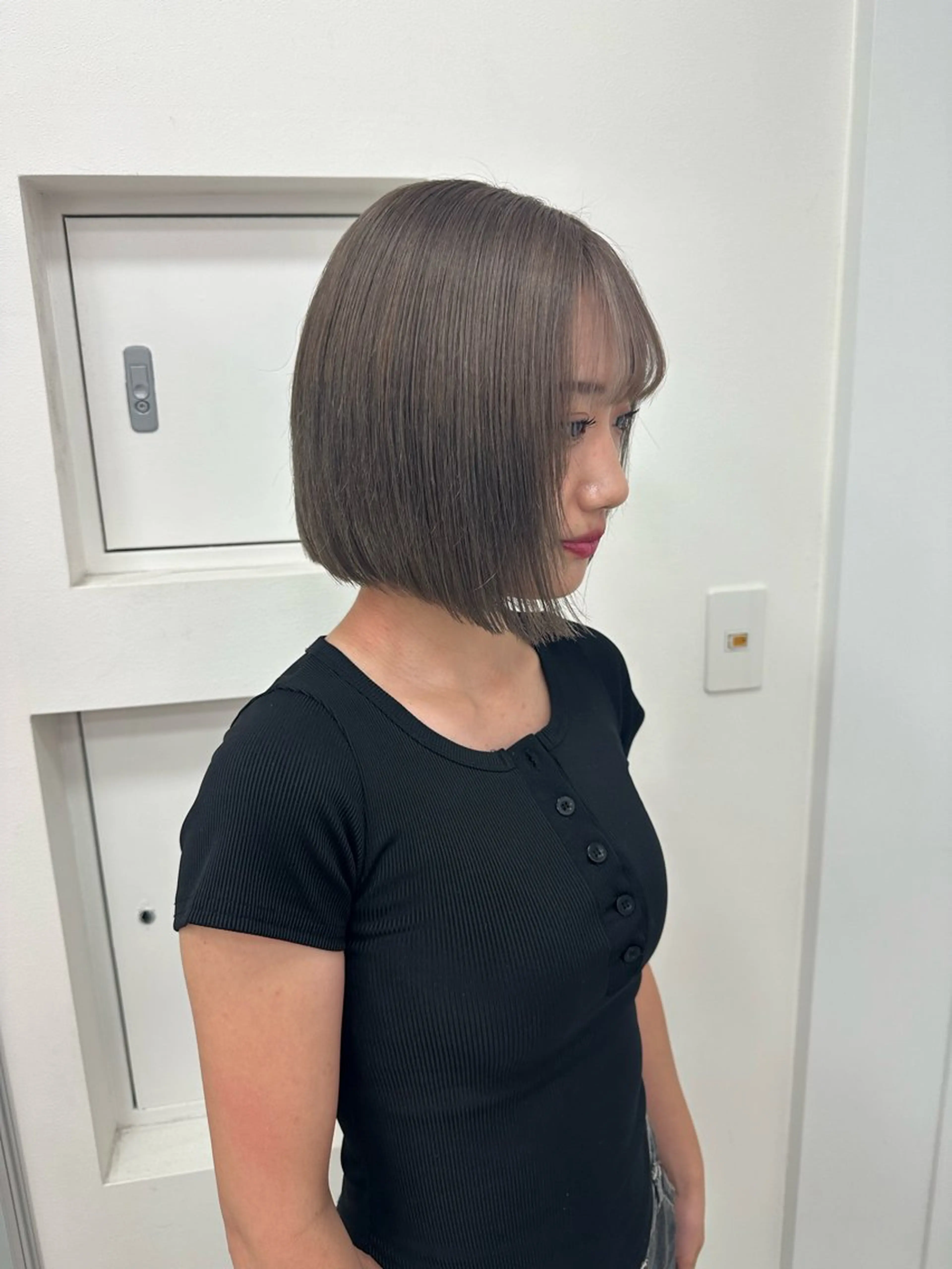 ショート カラー キッズ グレージュ 🪞ハイトーン🪞 🤍waka🤍のヘアスタイル