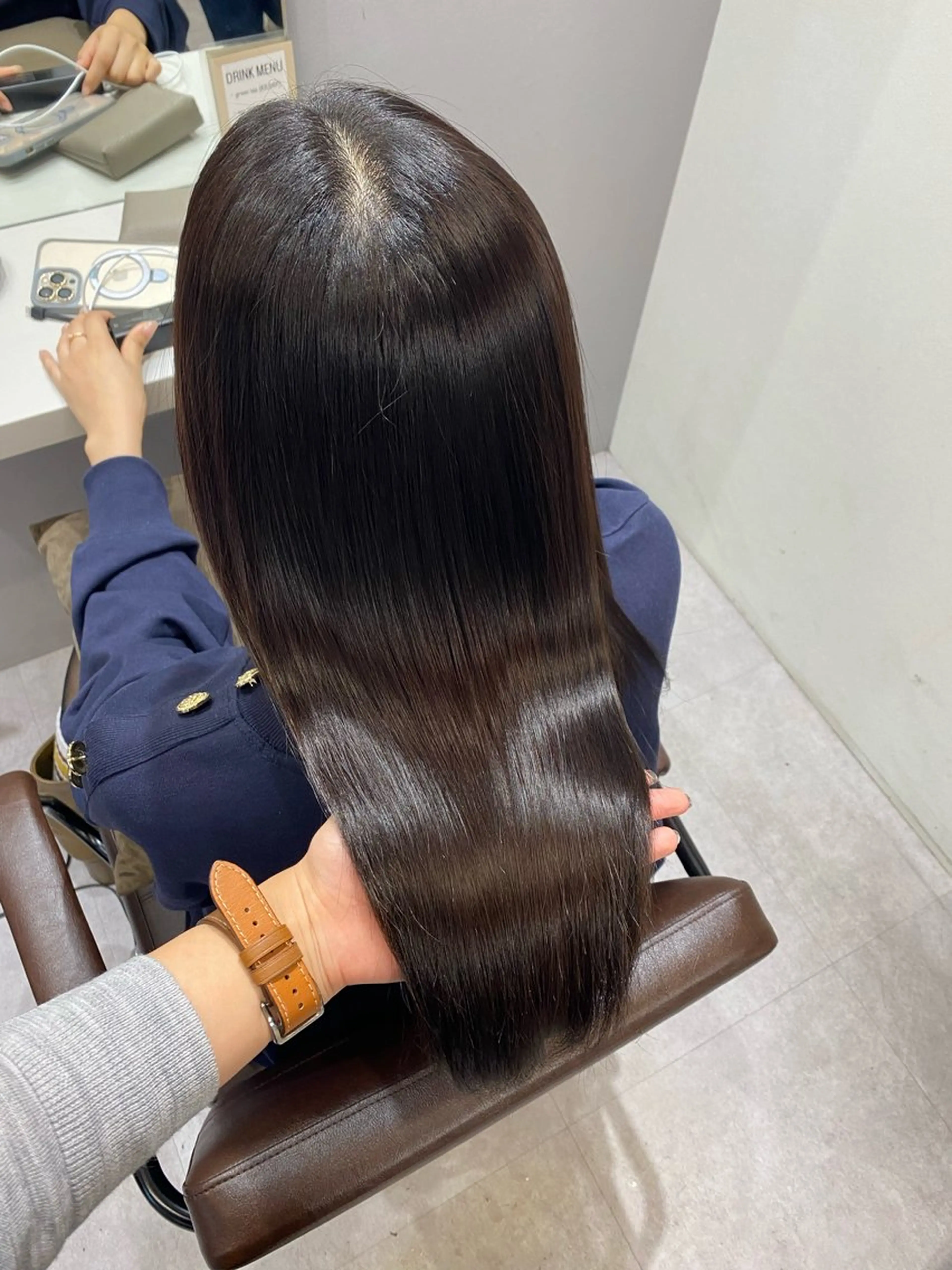 ロング カット ヘアカラー トリートメント Core mikuaのヘアスタイル