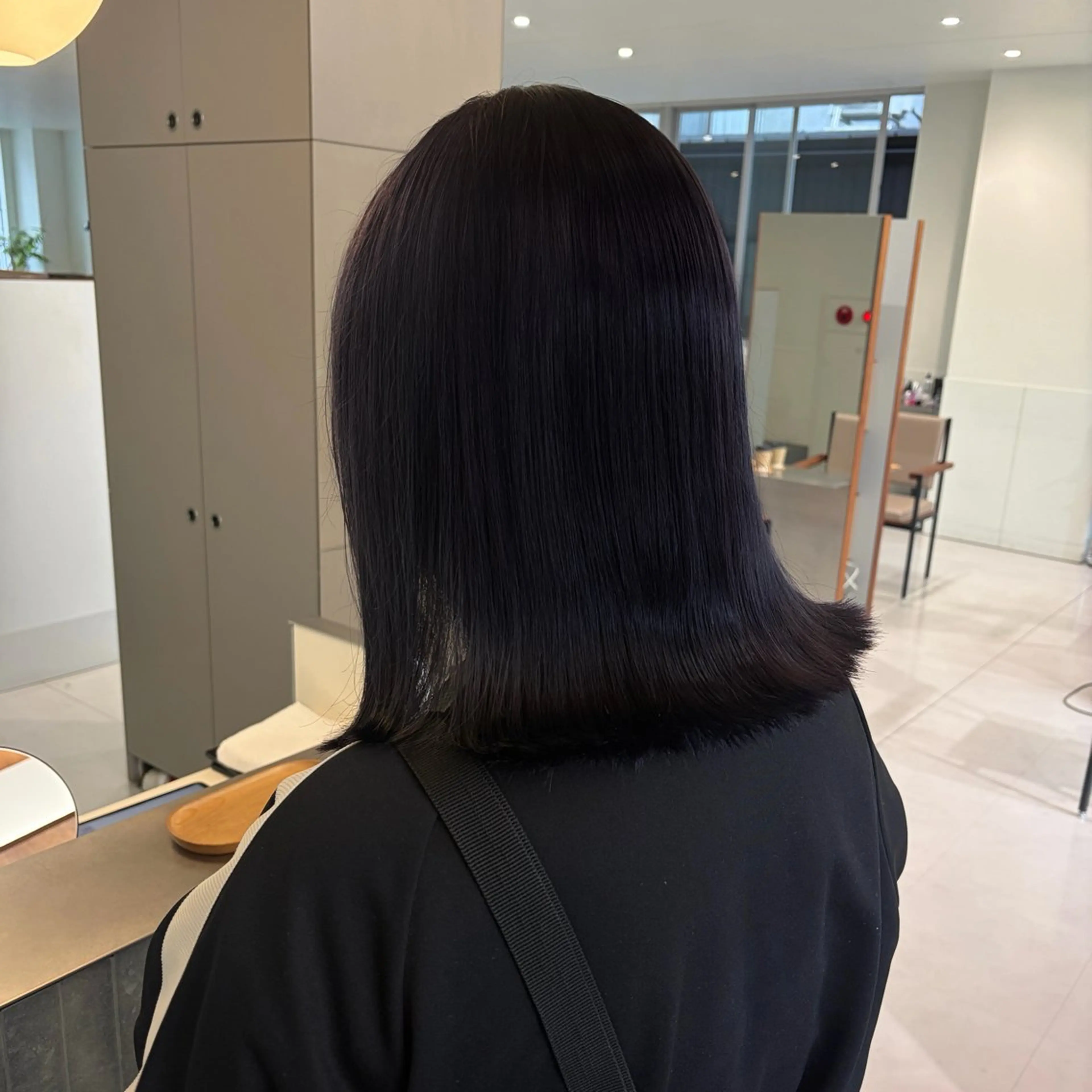 セミロング カラー ベージュカラー ブリーチ 透明感カラー ディープラベンダー ダブルカラー ヘアカラー トリートメント 高発色ブリーチ/ ハイレイヤー🪽aiのヘアスタイル
