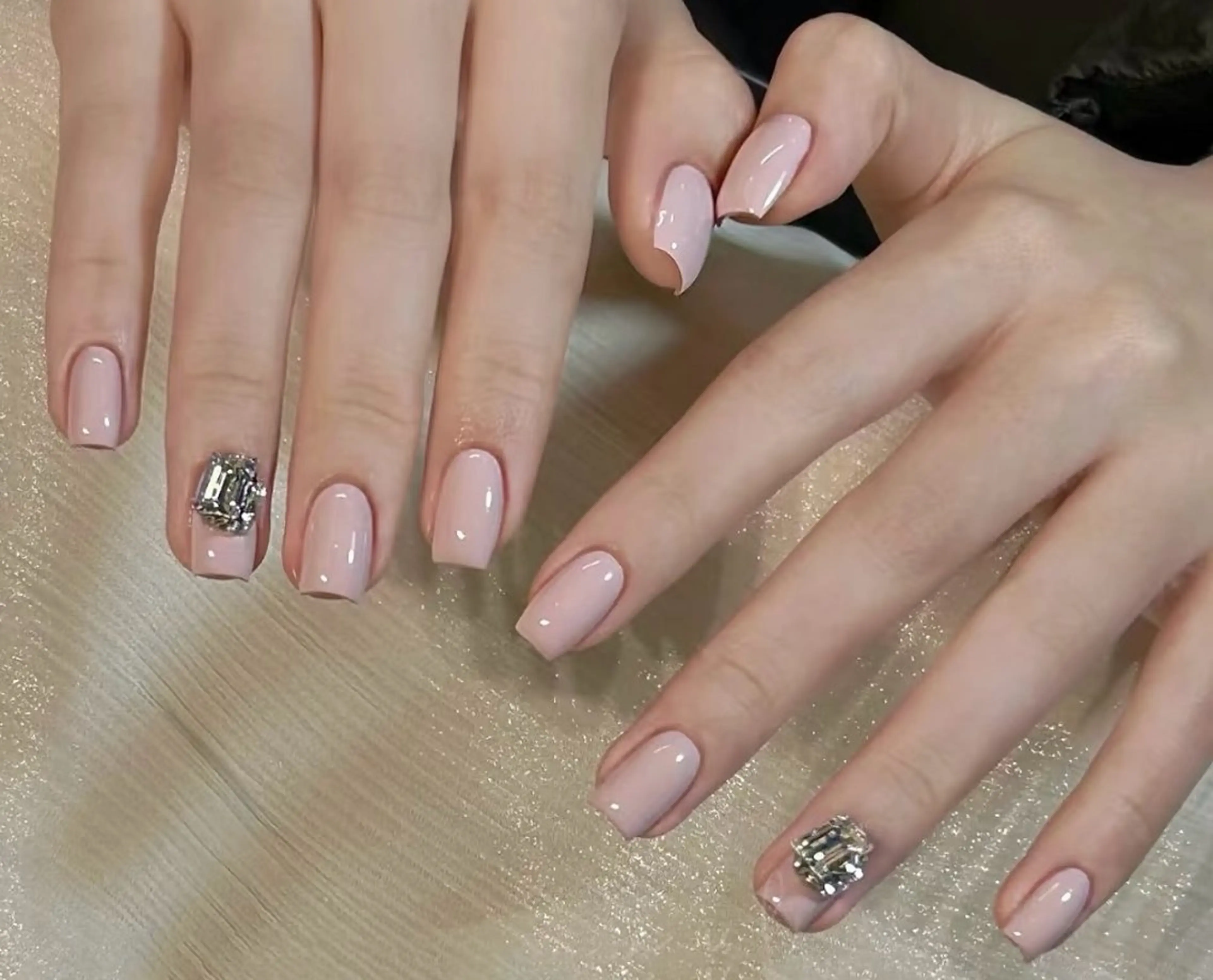 ネイル 高木 維麗絲のネイルデザイン