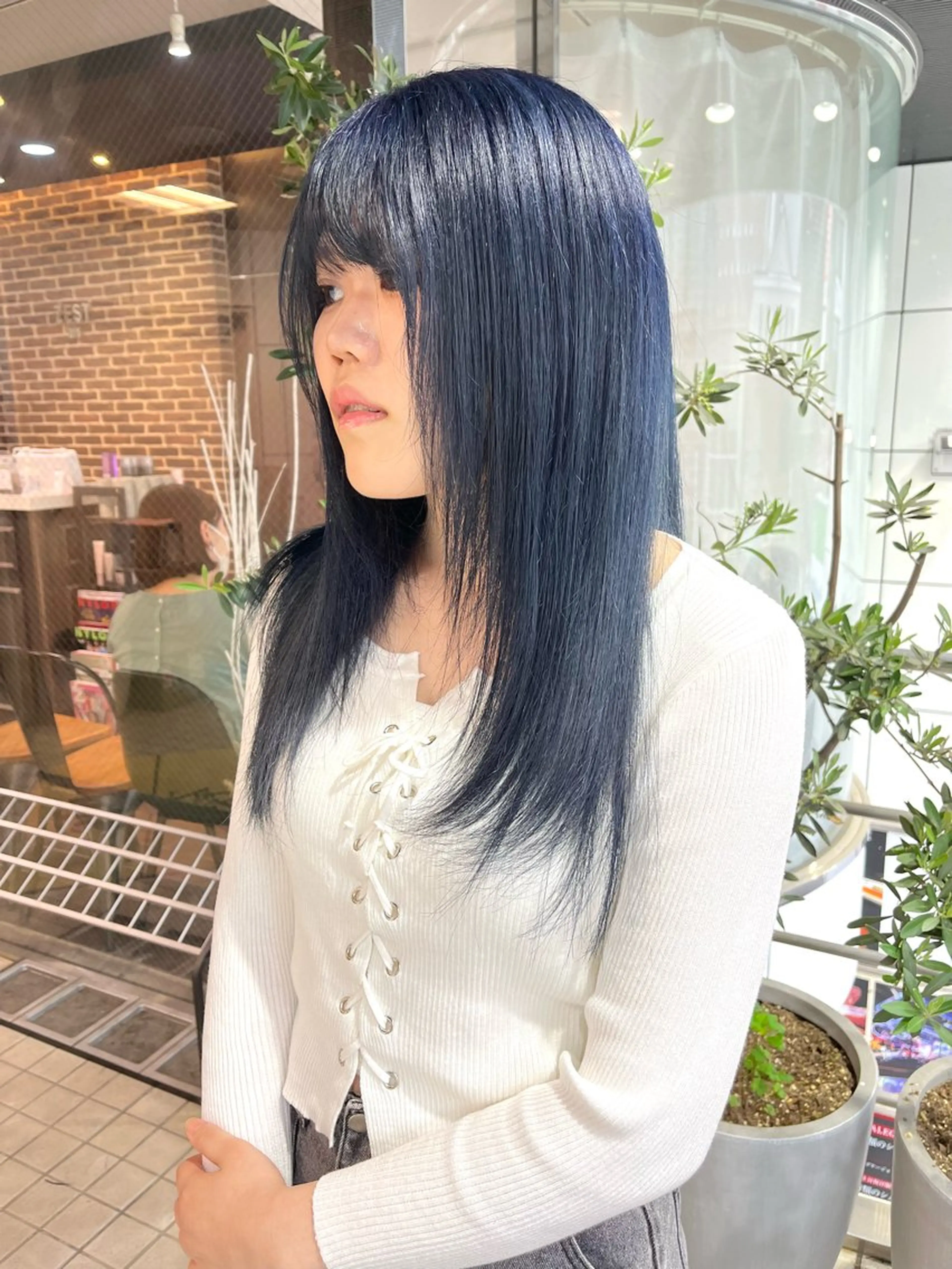 ロング カラー ベージュカラー ブリーチ ブルーカラー ケアブリーチ ダブルカラー 透明感カラー こだわりカットあさみのヘアスタイル