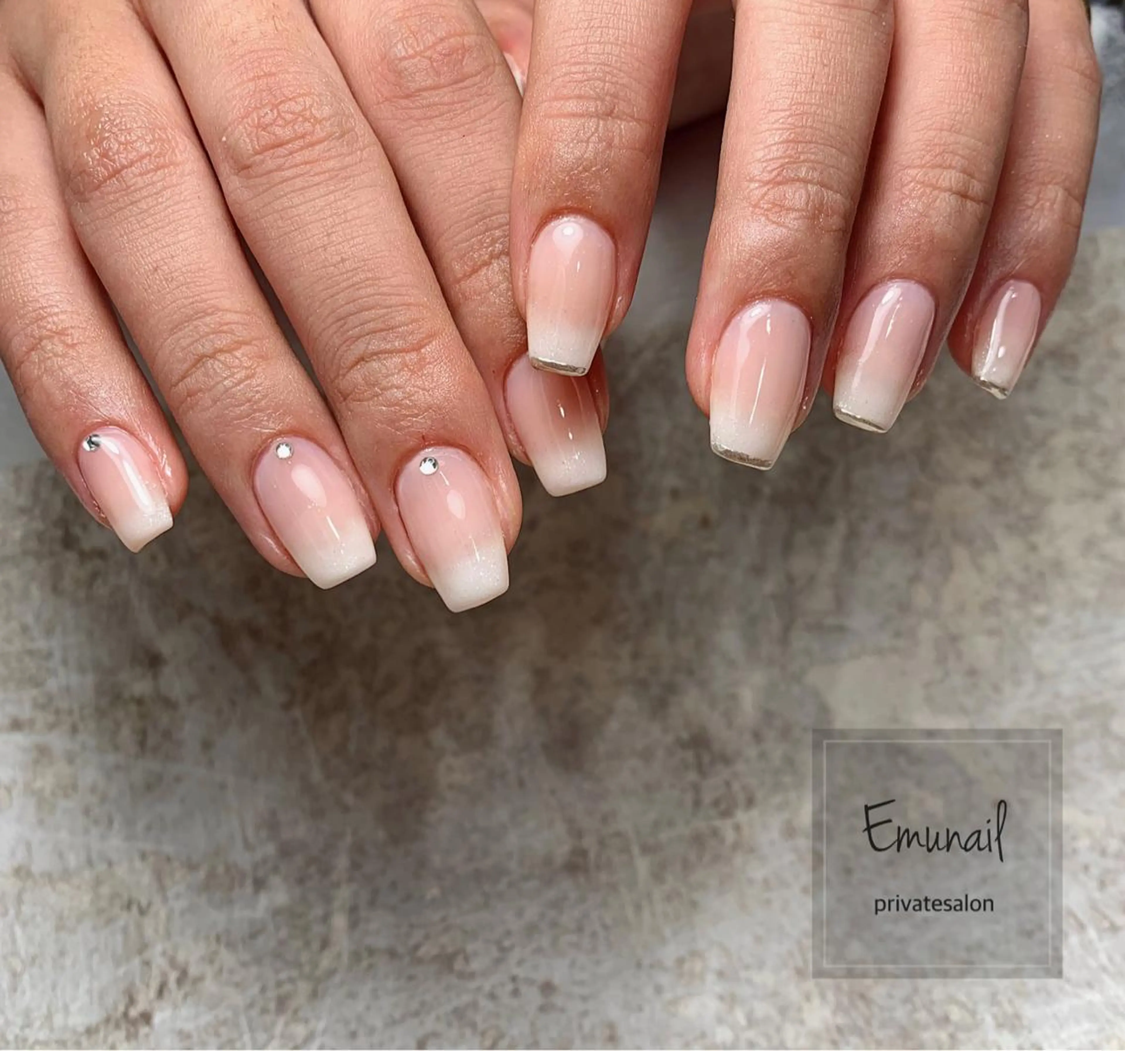ネイル ミラーネイル ストーンネイル ハンドネイル Emu Nailのネイルデザイン