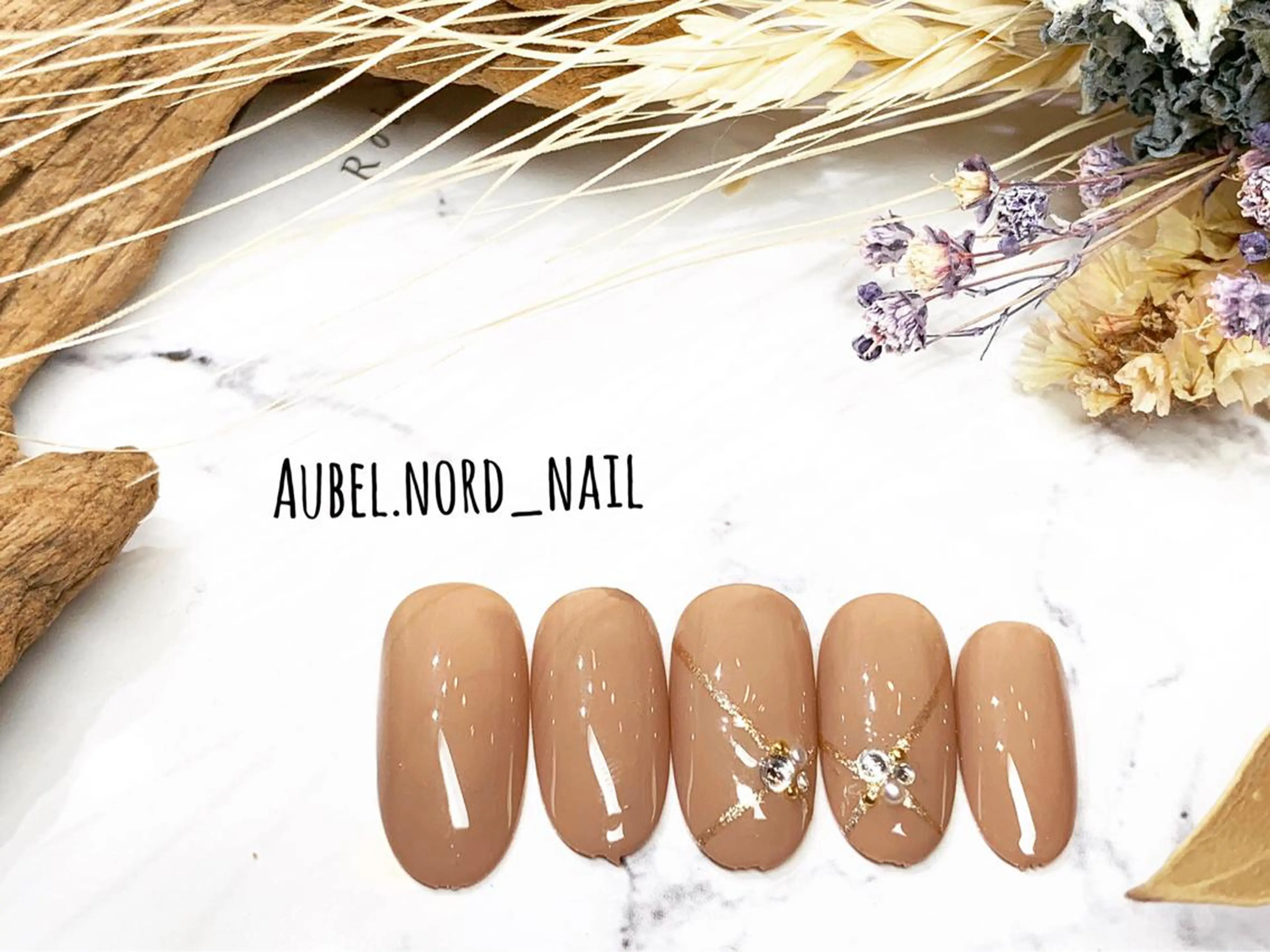 ネイル Aubel.nord_nail所属・Aubel.nord オーベルノールのネイルデザイン
