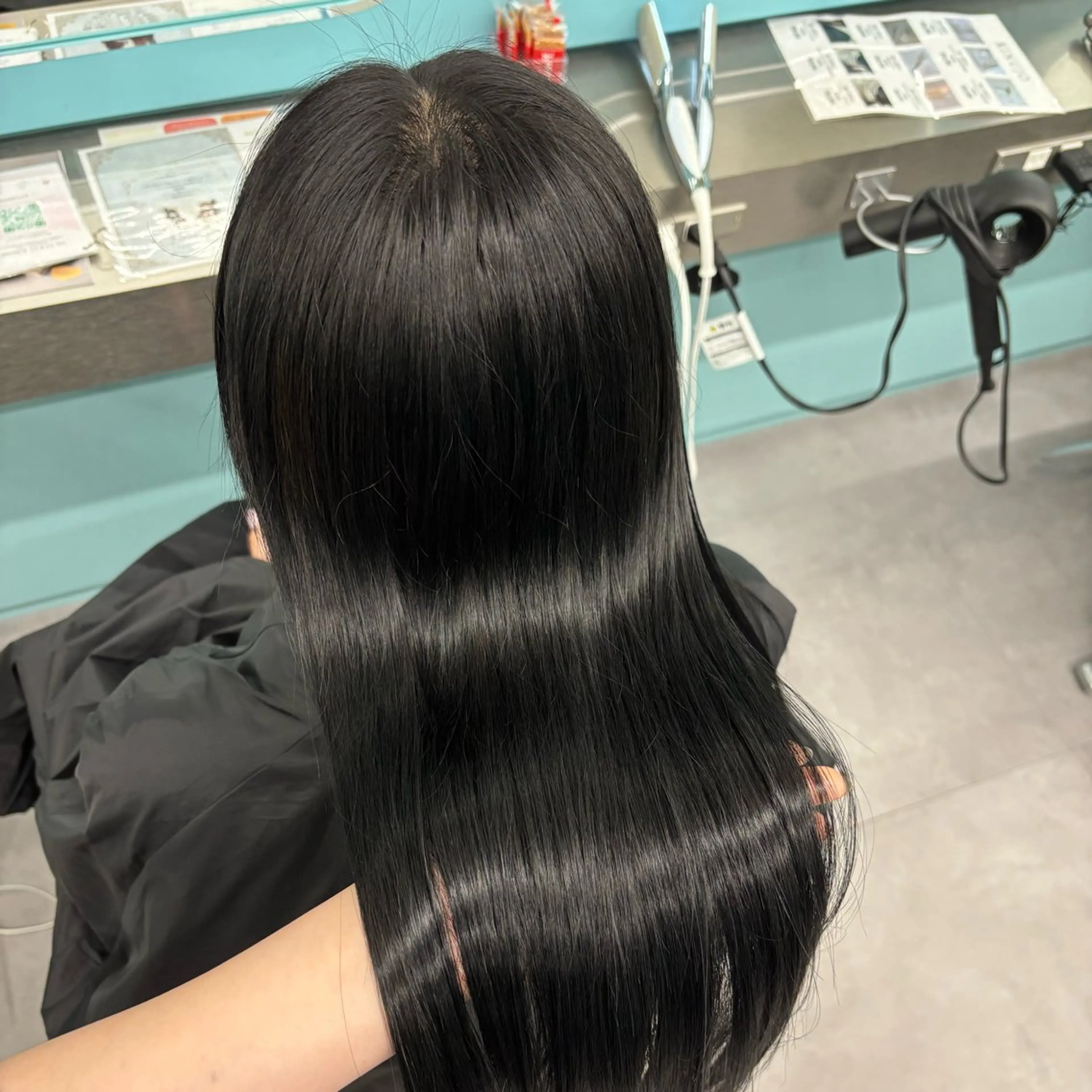 ロング カラー ベージュカラー 黒髪 ブリーチ ブルーカラー ブルーブラック Mio/髪質改善 透明感カラー/西梅田のヘアスタイル